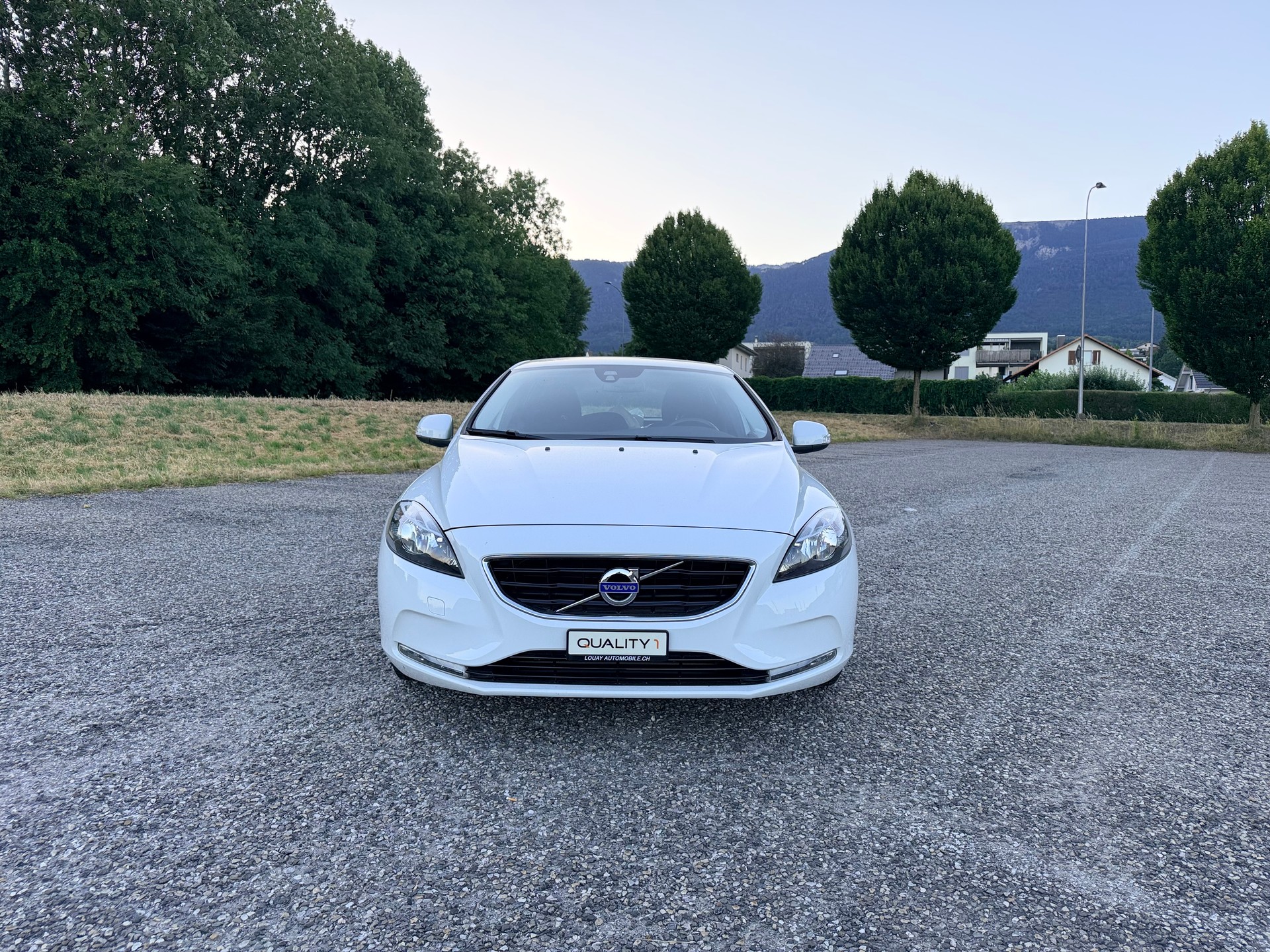 VOLVO V40 D2 Momentum-image-7