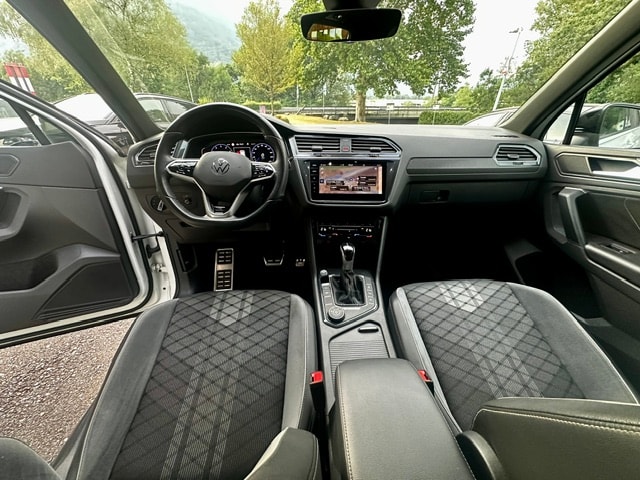 VW Tiguan 2.0TSI R-Line 4Motion DSG-image-10