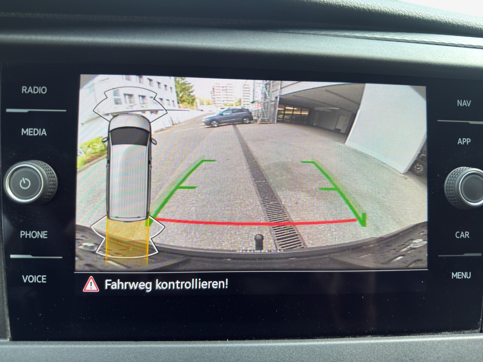 VW T6.1 2.0 TDI 4Motion-image-15