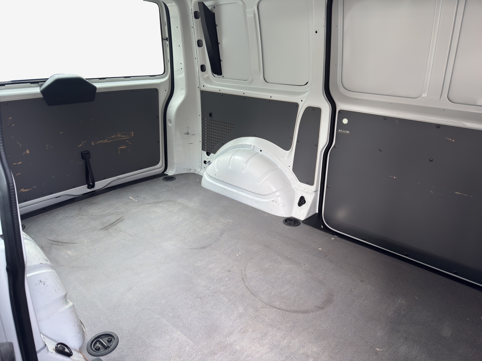VW T6.1 2.0 TDI 4Motion-image-11