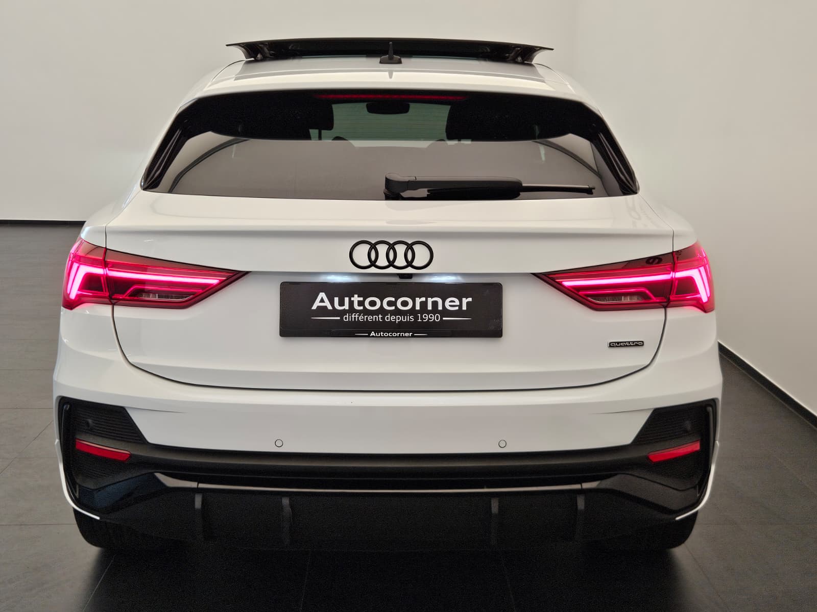 AUDI Q3 Sportback 40 TFSI S line quattro S-tronic-image-7