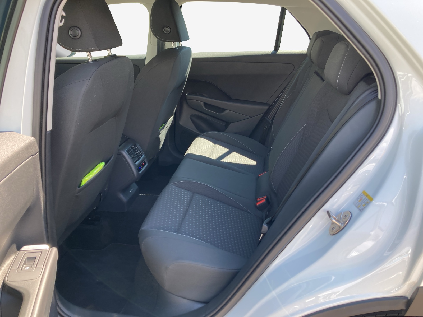 VW T-Roc 1.5 eTSI mHEV Life DSG-image-11
