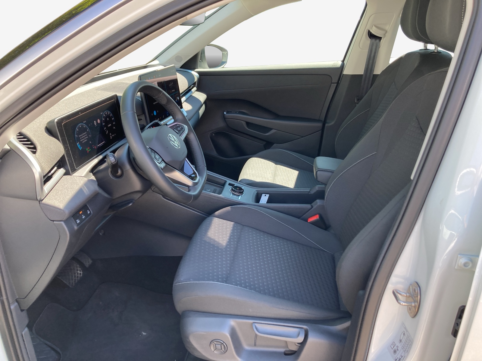 VW T-Roc 1.5 eTSI mHEV Life DSG-image-7