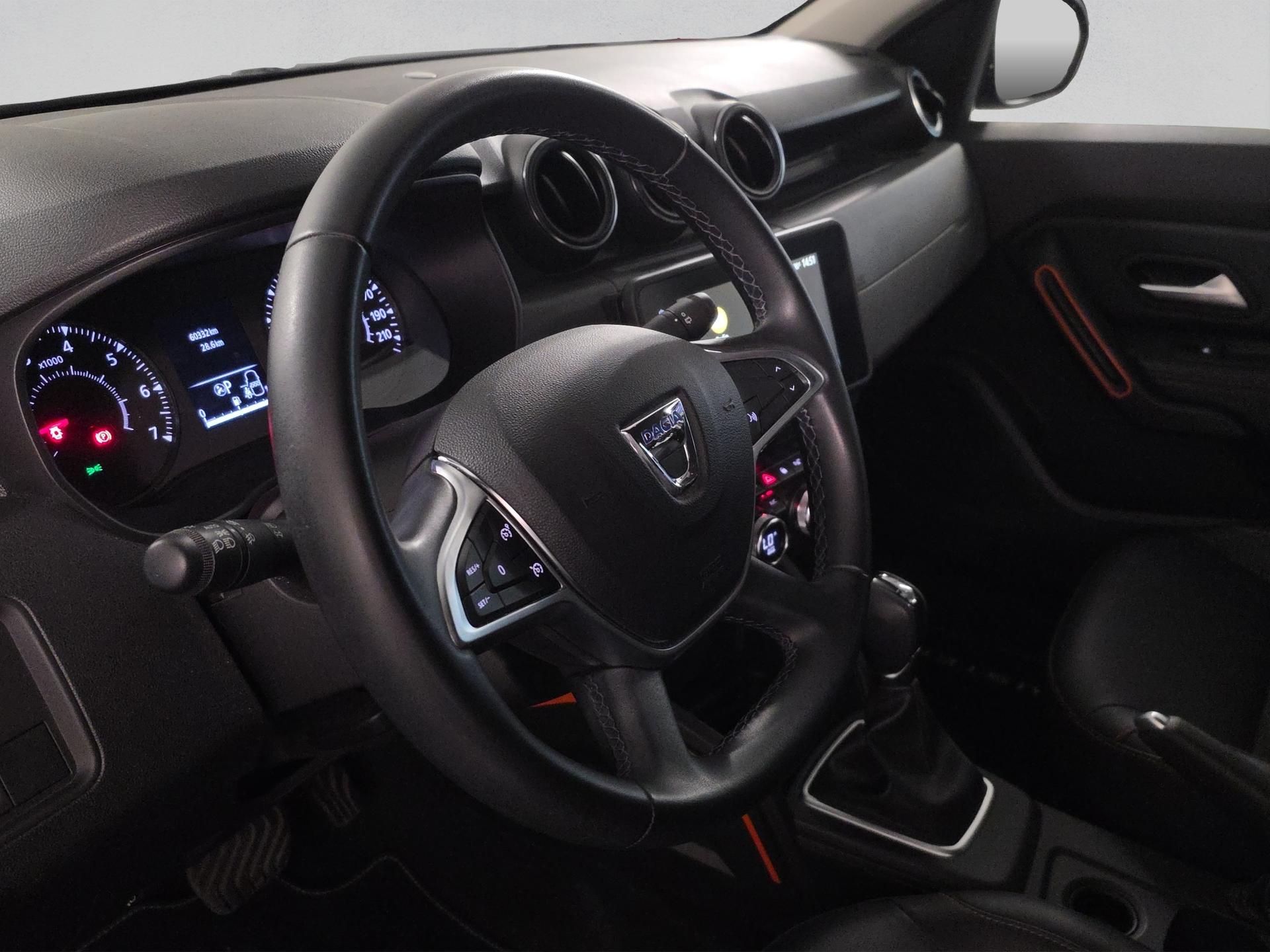 DACIA Duster TCe 150 Extreme EDC 4x2-image-9