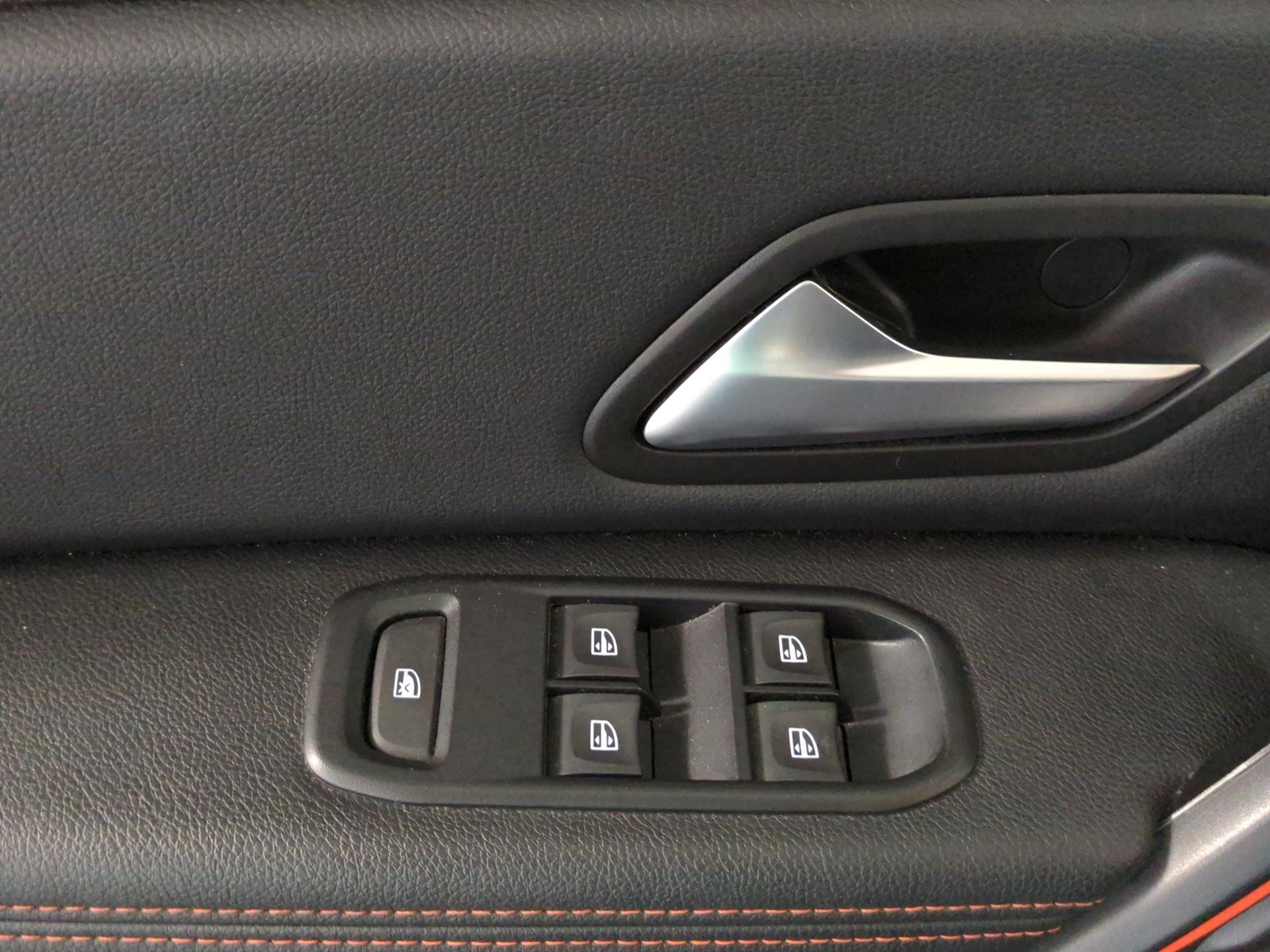 DACIA Duster TCe 150 Extreme EDC 4x2-image-17