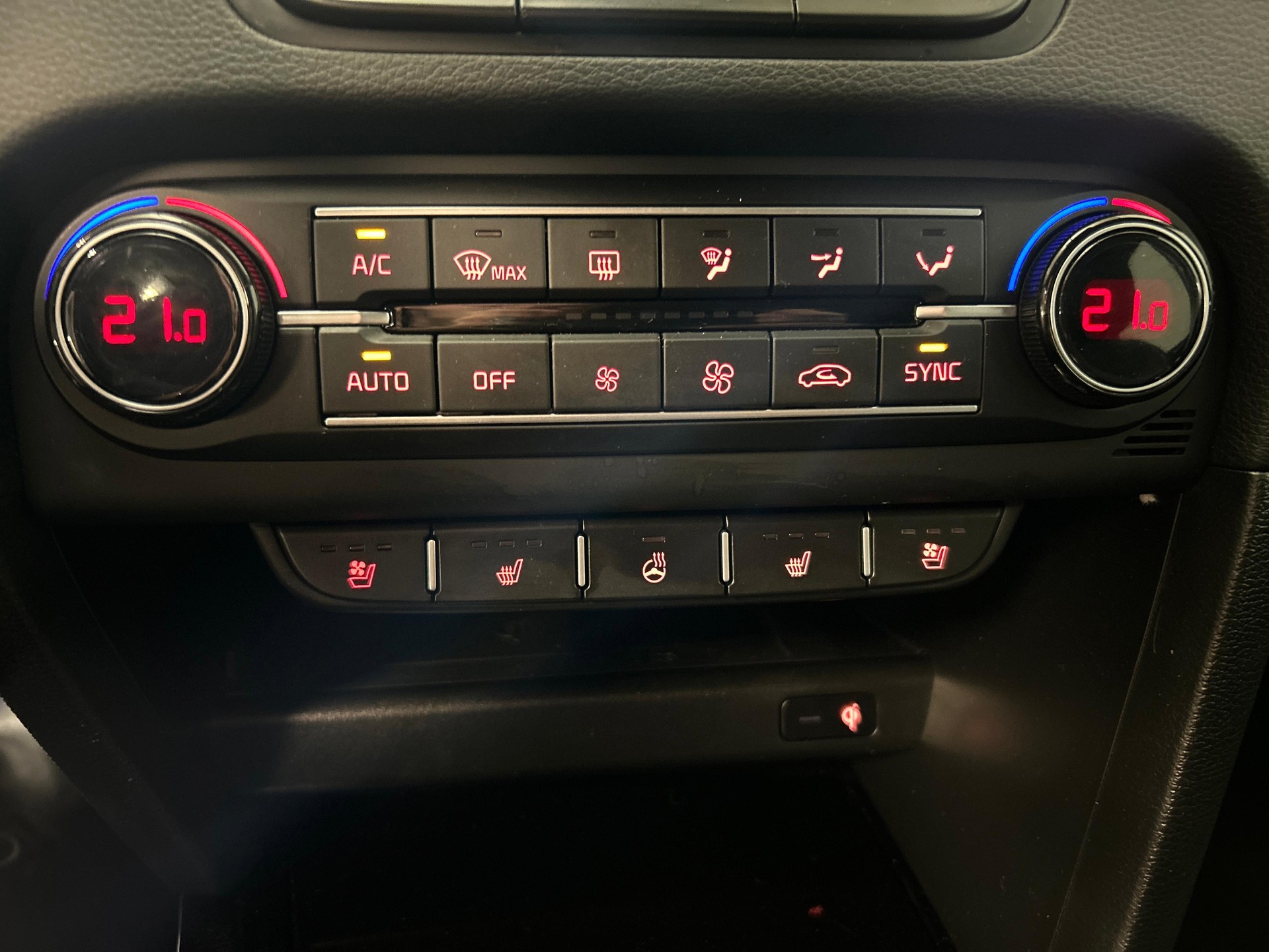 KIA XCeed 1.5 T-GDi MHEV Style-image-15