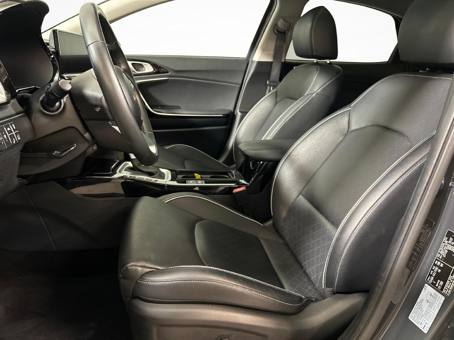 KIA XCeed 1.5 T-GDi MHEV Style-showroom-element-2