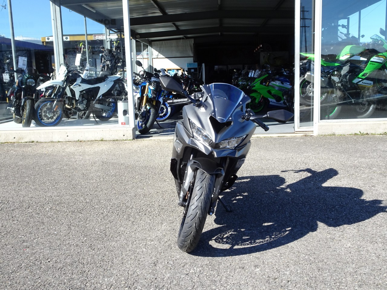 KAWASAKI Ninja ZX-4RR (35kW)-showroom-element-2
