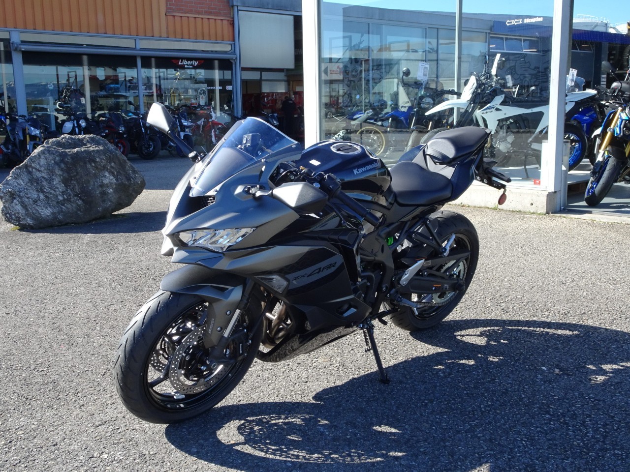 KAWASAKI Ninja ZX-4RR (35kW)-showroom-element-3