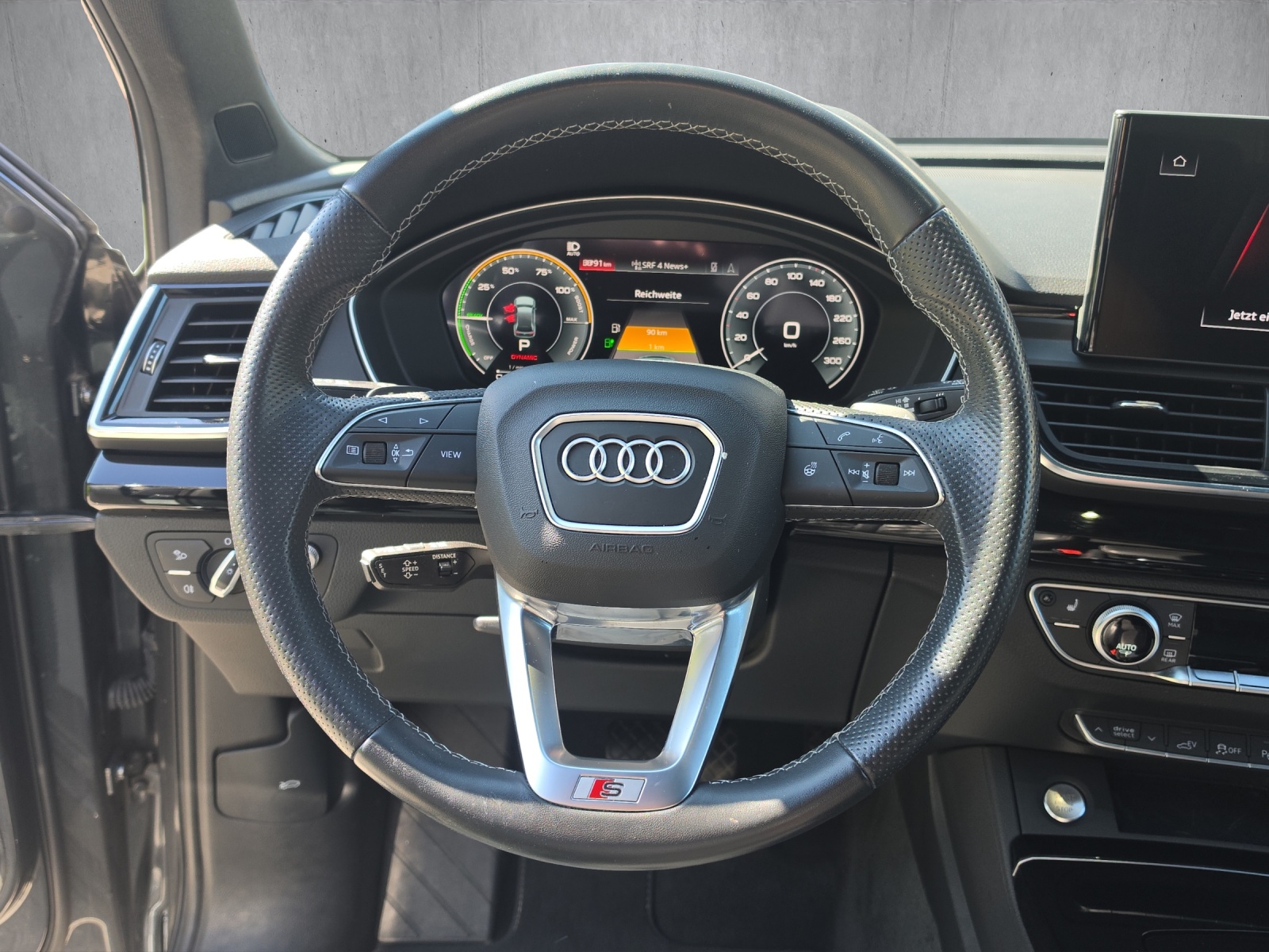 AUDI Q5 2.0 55 TFSI e S Line quattro S-Tronic-image-8
