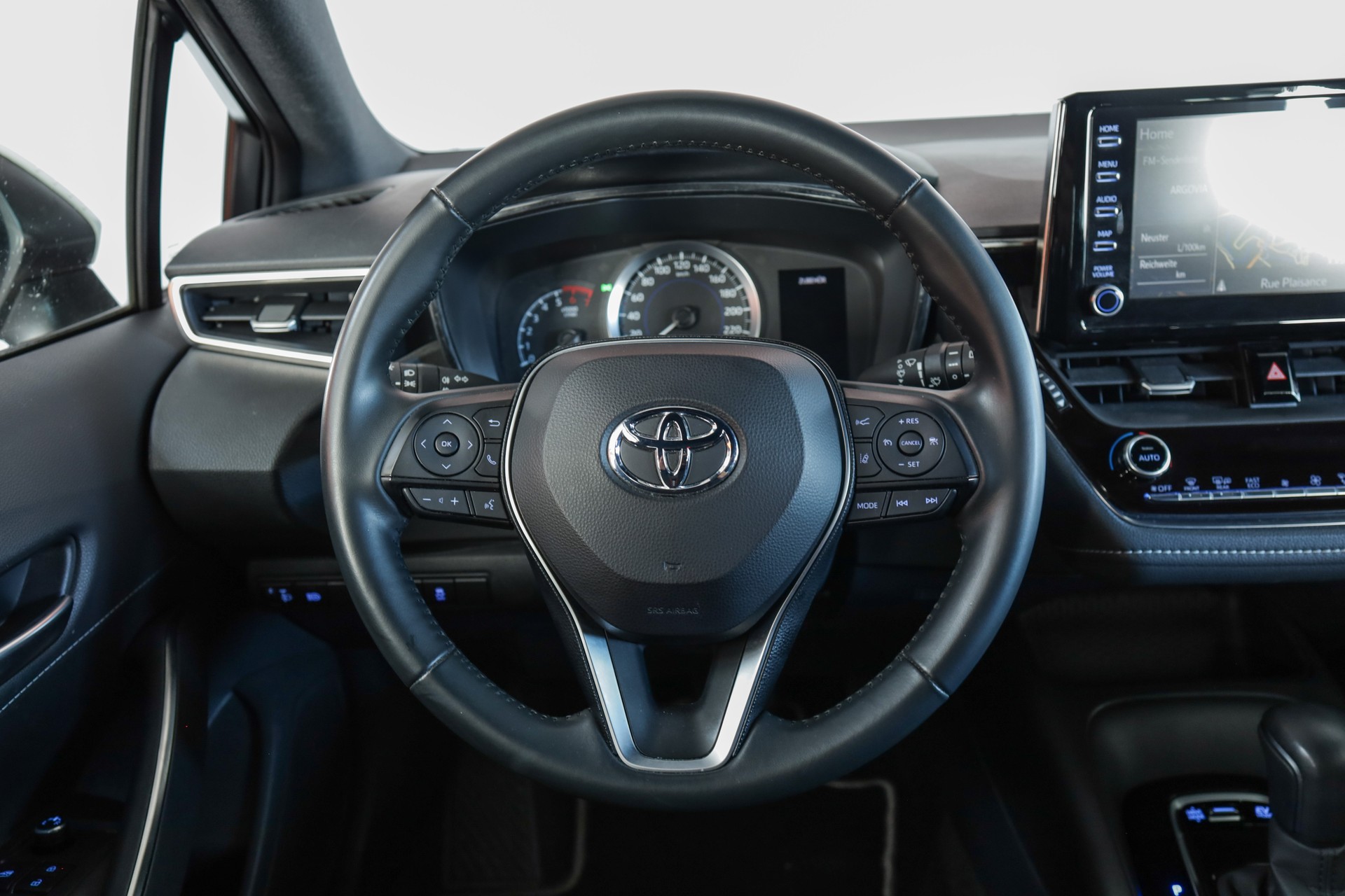 TOYOTA Corolla 1.8 HSD Trend e-CVT-image-10