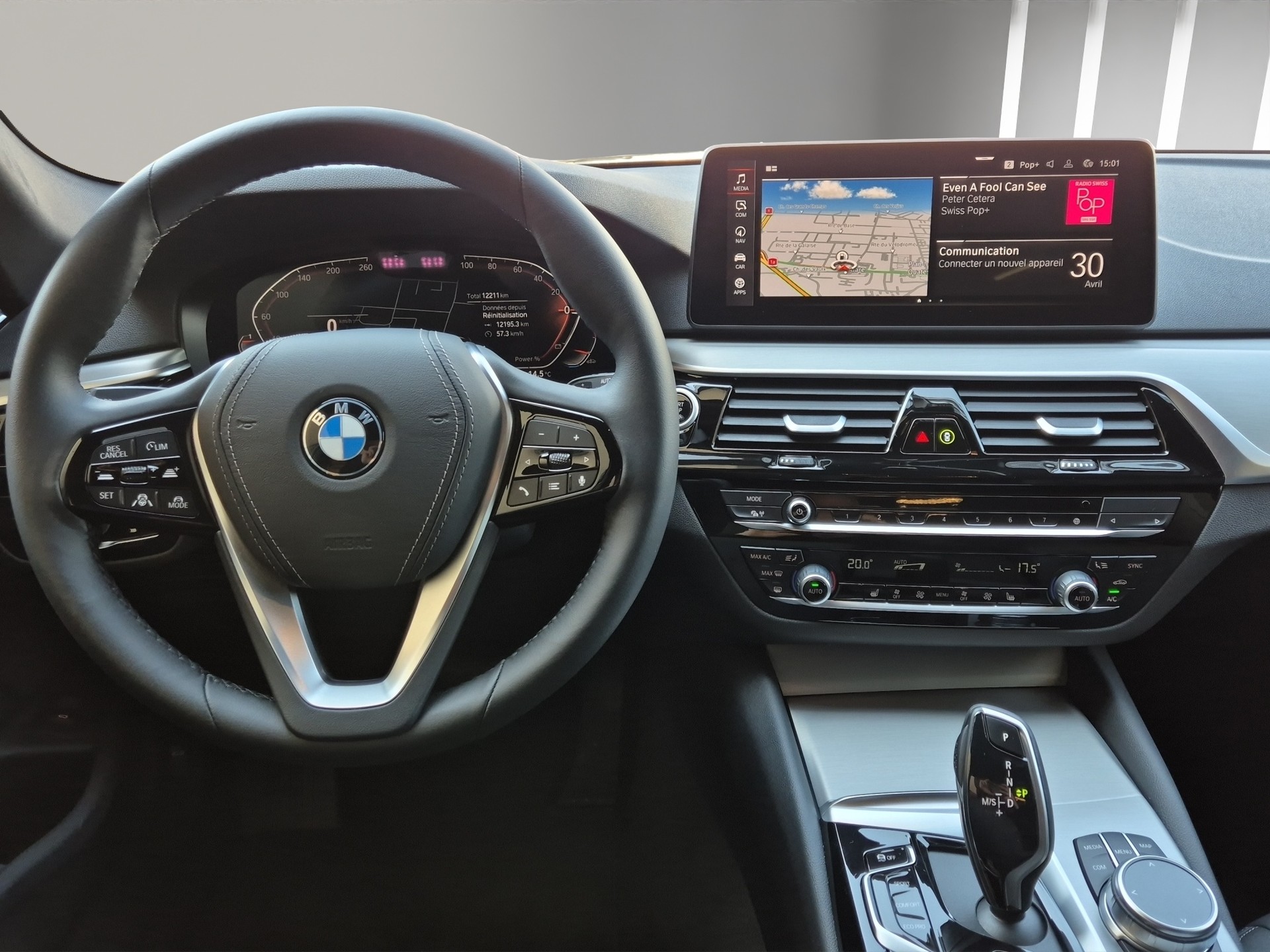 BMW 530d xDrive 48V Touring Steptronic-image-8