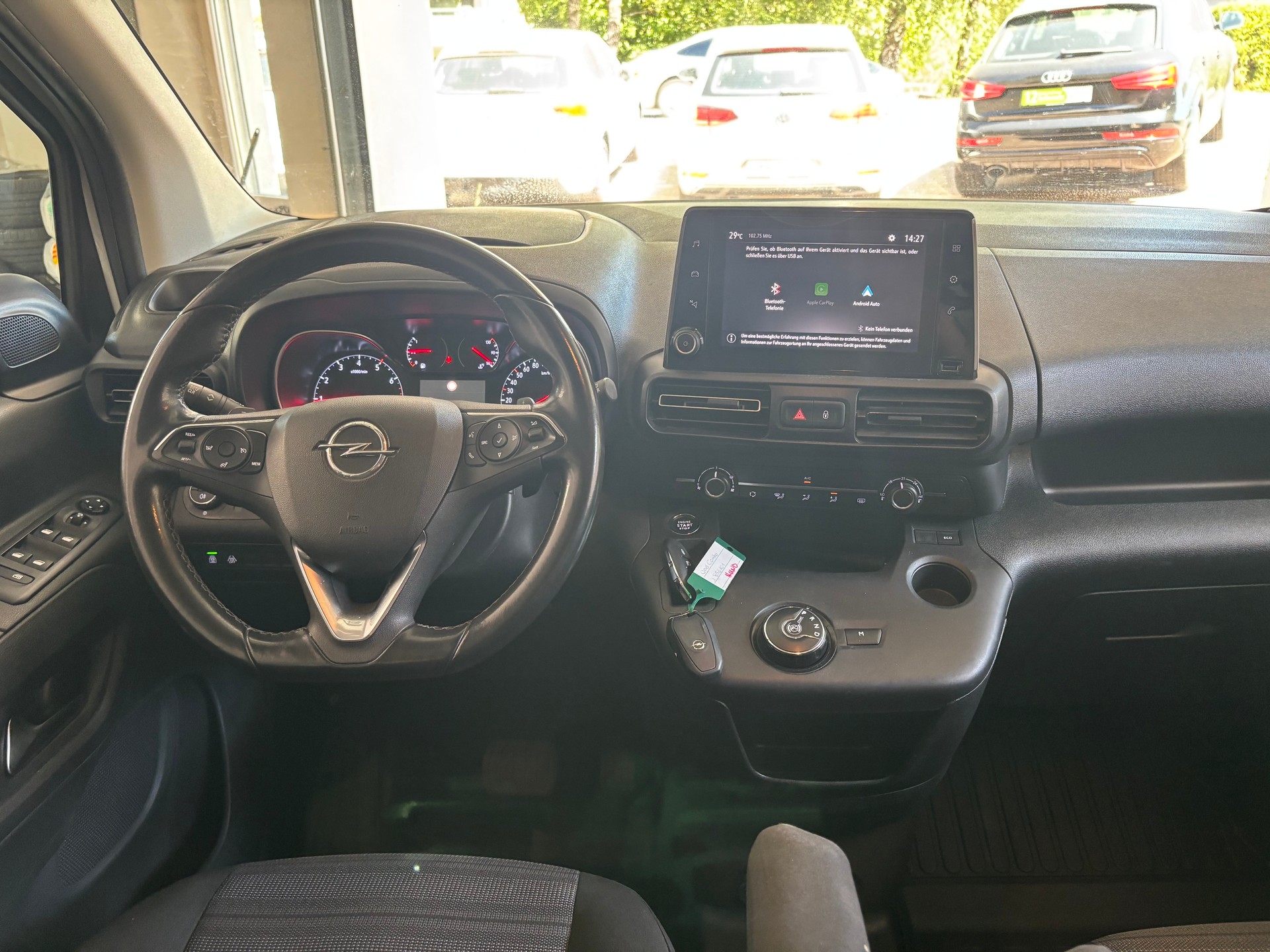 OPEL Combo Life 1.2 Ultimate Automat-image-10