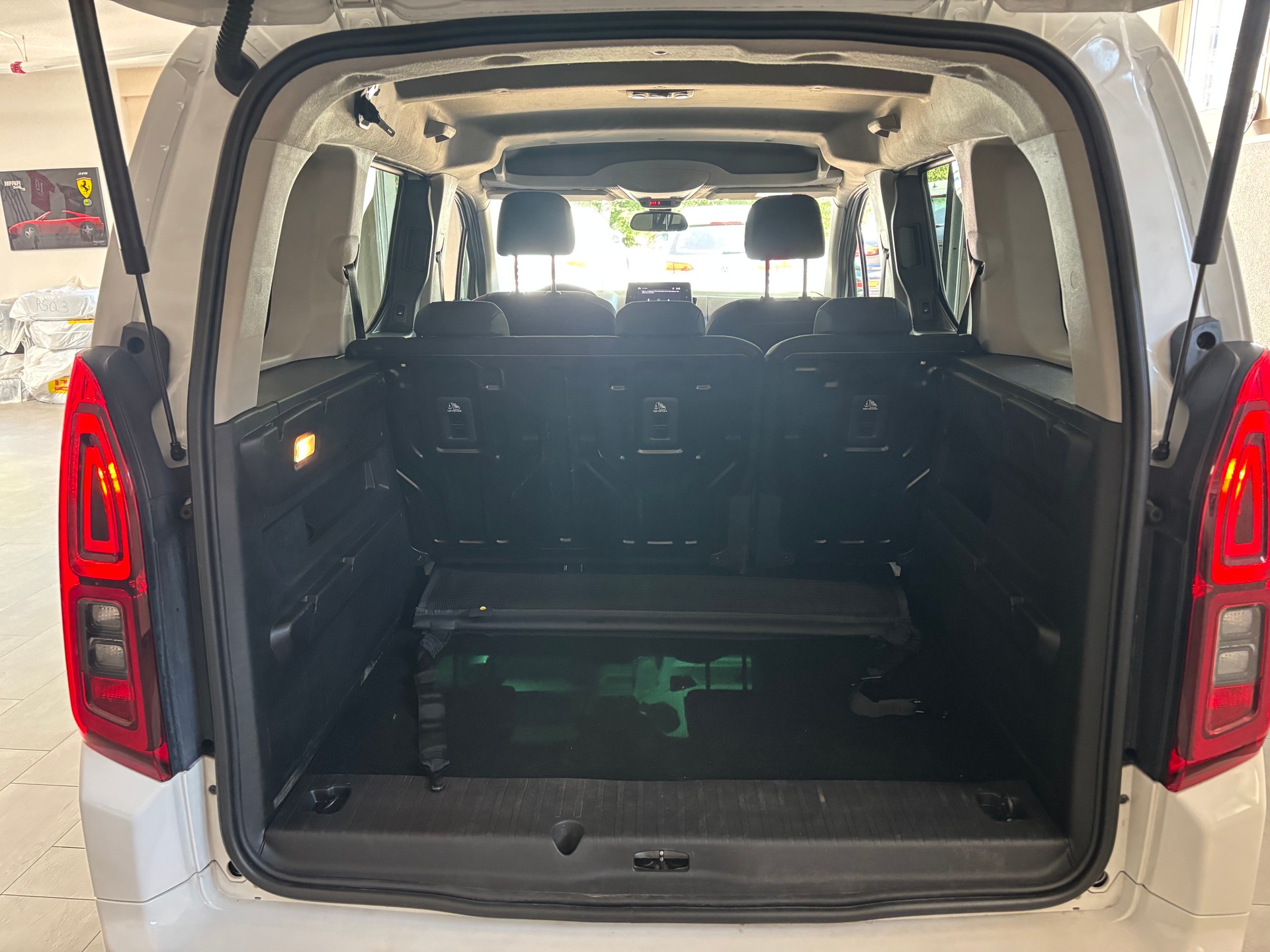 OPEL Combo Life 1.2 Ultimate Automat-image-4