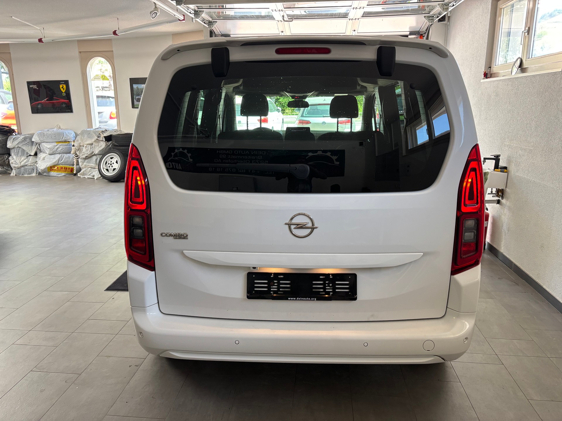 OPEL Combo Life 1.2 Ultimate Automat-image-3