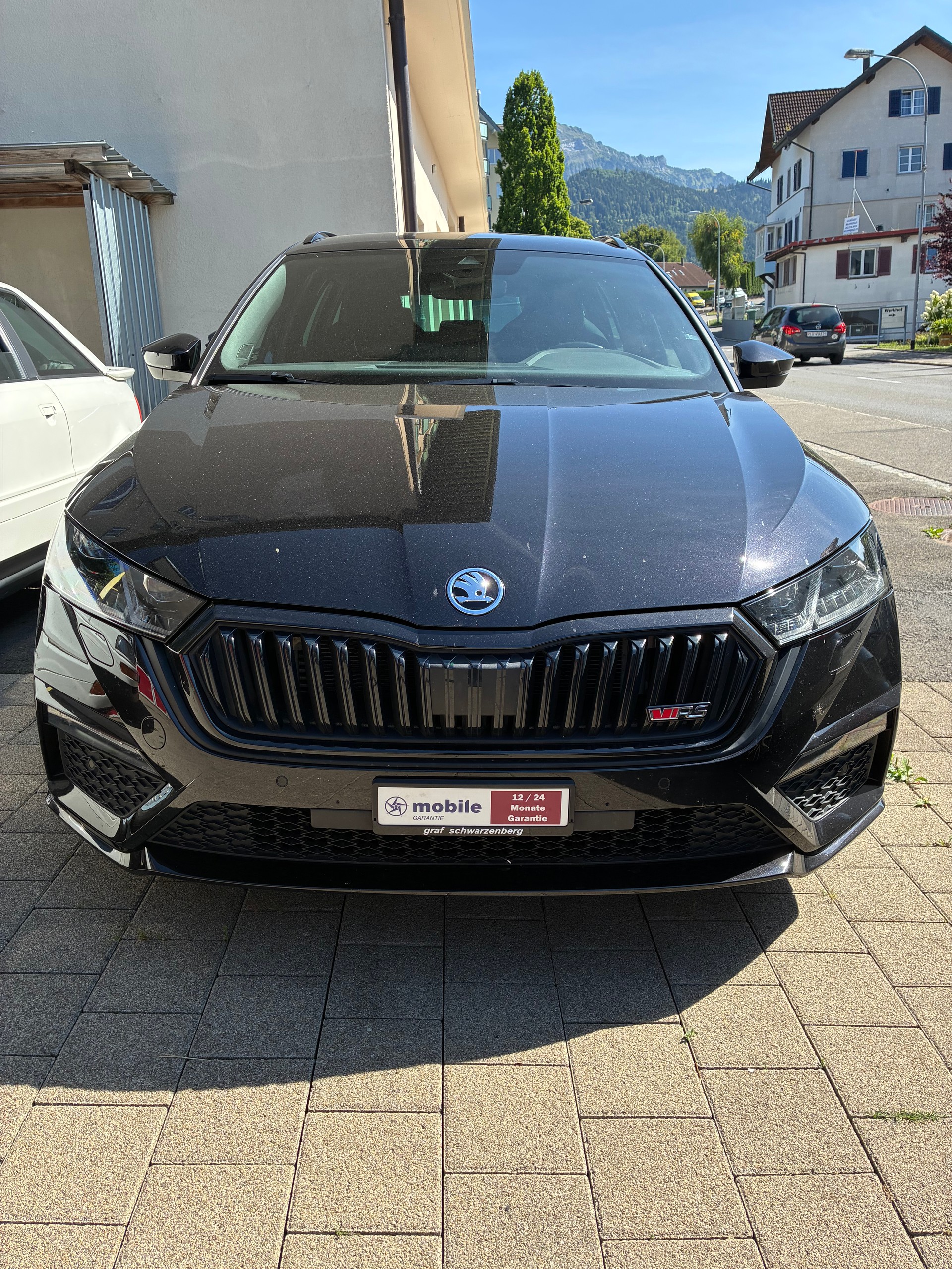 SKODA Octavia Combi 2.0 TSI DSG RS-image-2