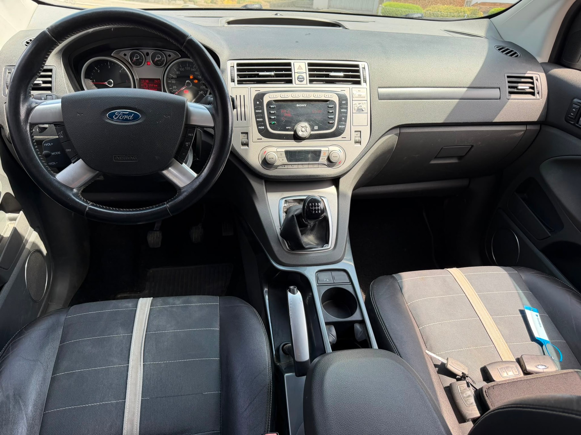 FORD Kuga 2.0 TDCi Titanium 4WD-image-13