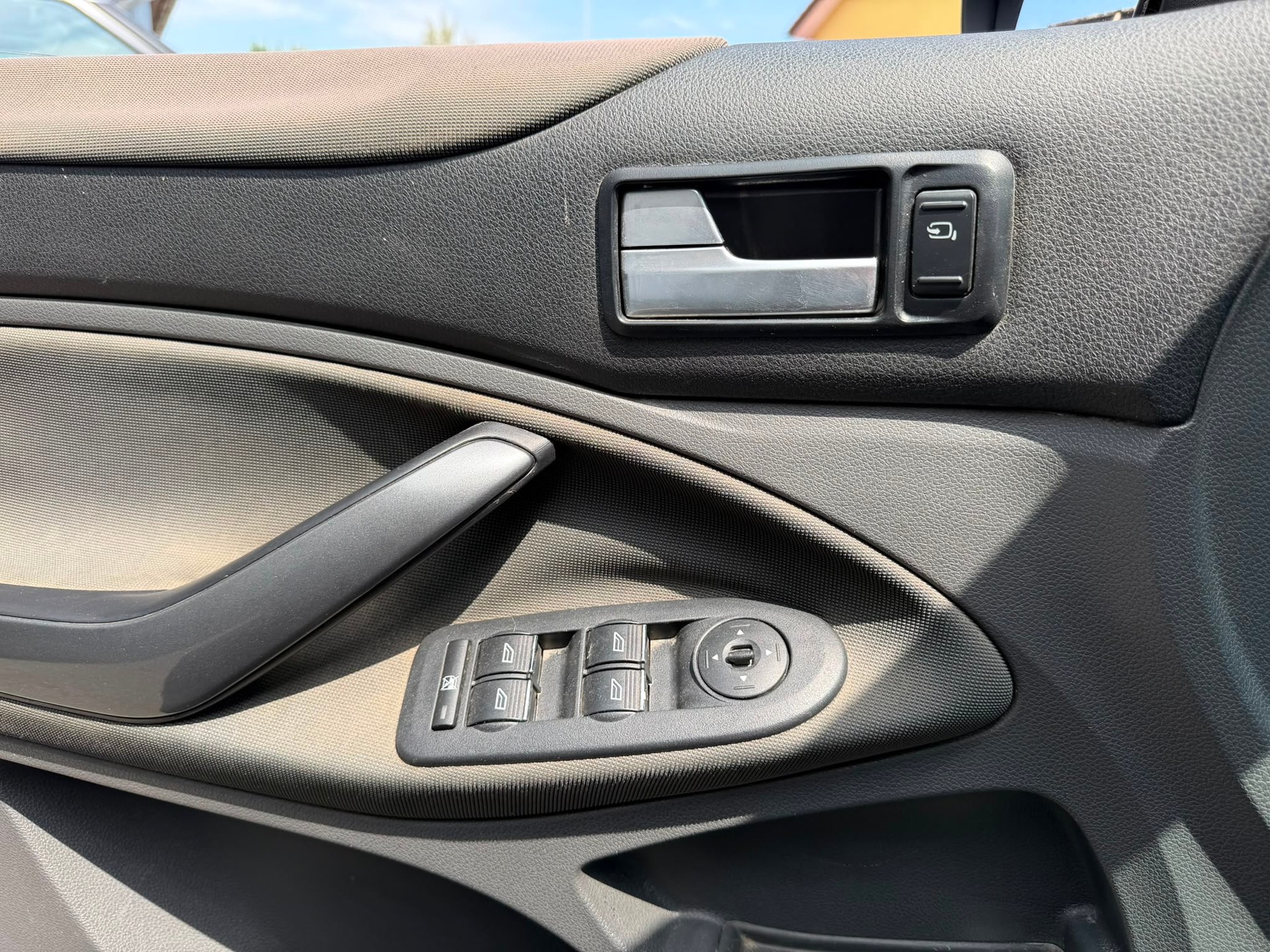 FORD Kuga 2.0 TDCi Titanium 4WD-image-9