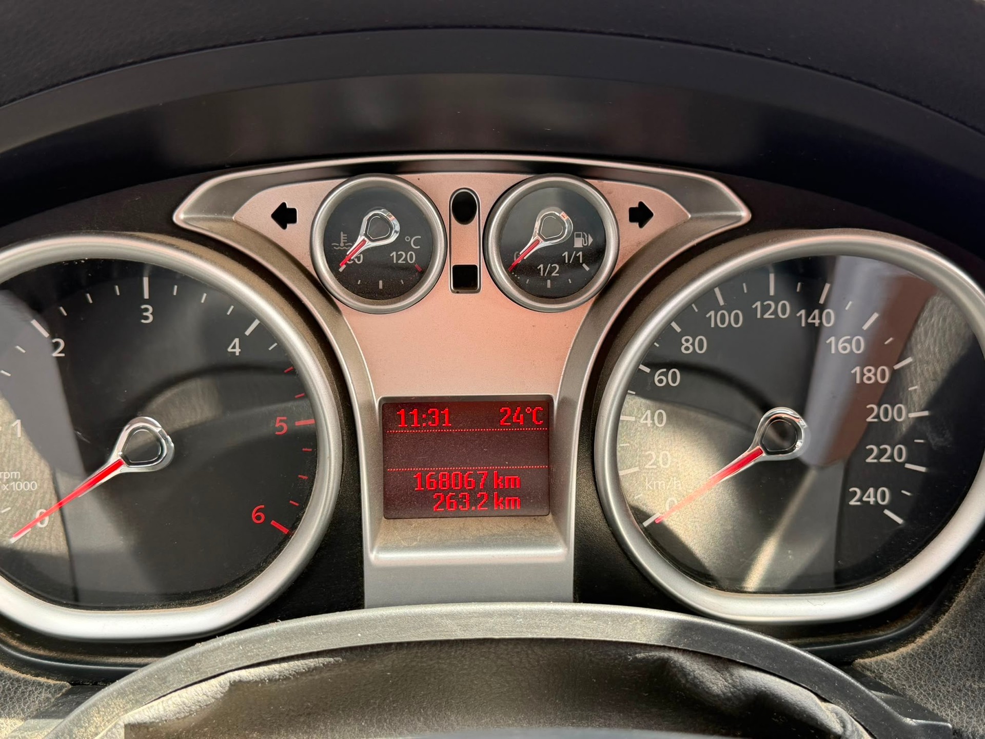FORD Kuga 2.0 TDCi Titanium 4WD-image-8