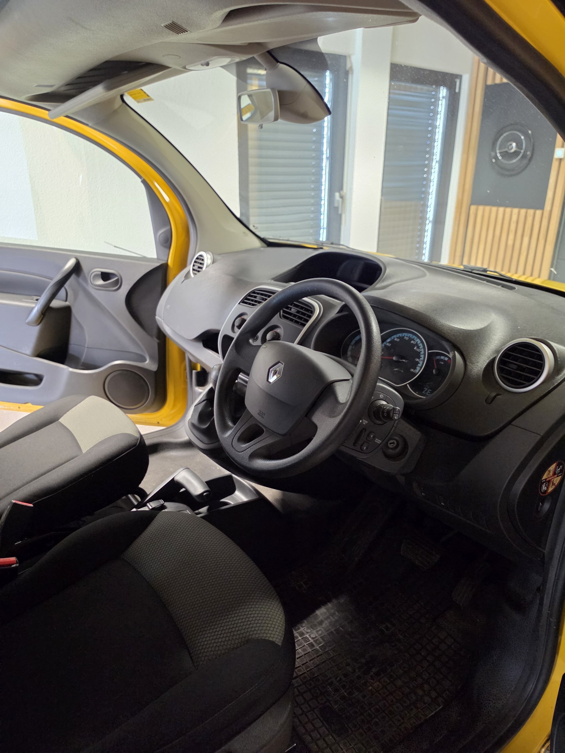 RENAULT Kangoo Maxi Z.E. 33 R60 Business 2 Pl.-image-5