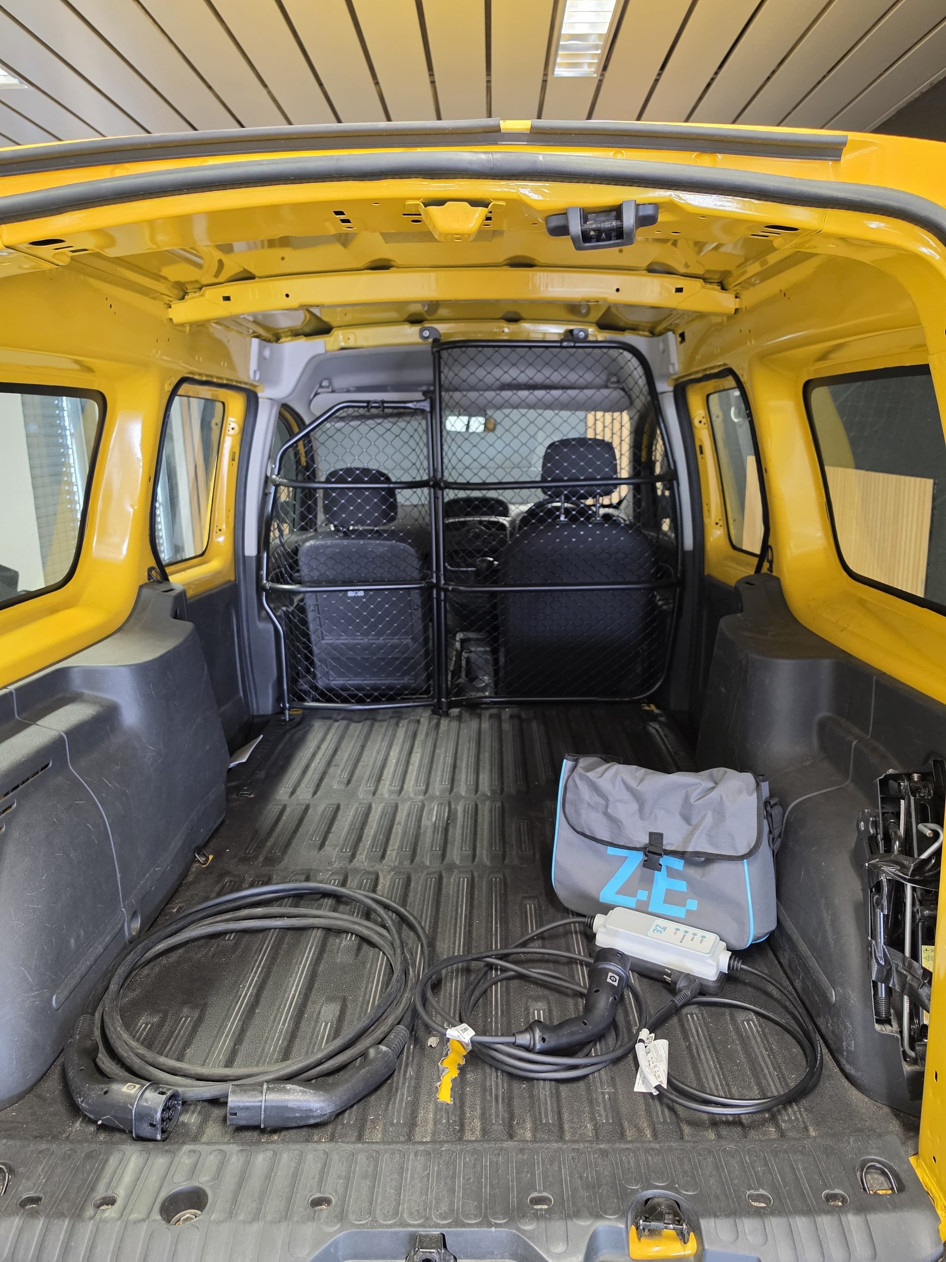 RENAULT Kangoo Maxi Z.E. 33 R60 Business 2 Pl.-image-9