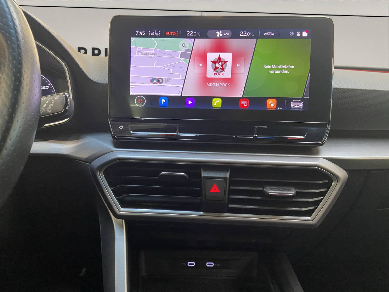 SEAT Leon ST 1.5 eTSI 150 FR DSG-image-8