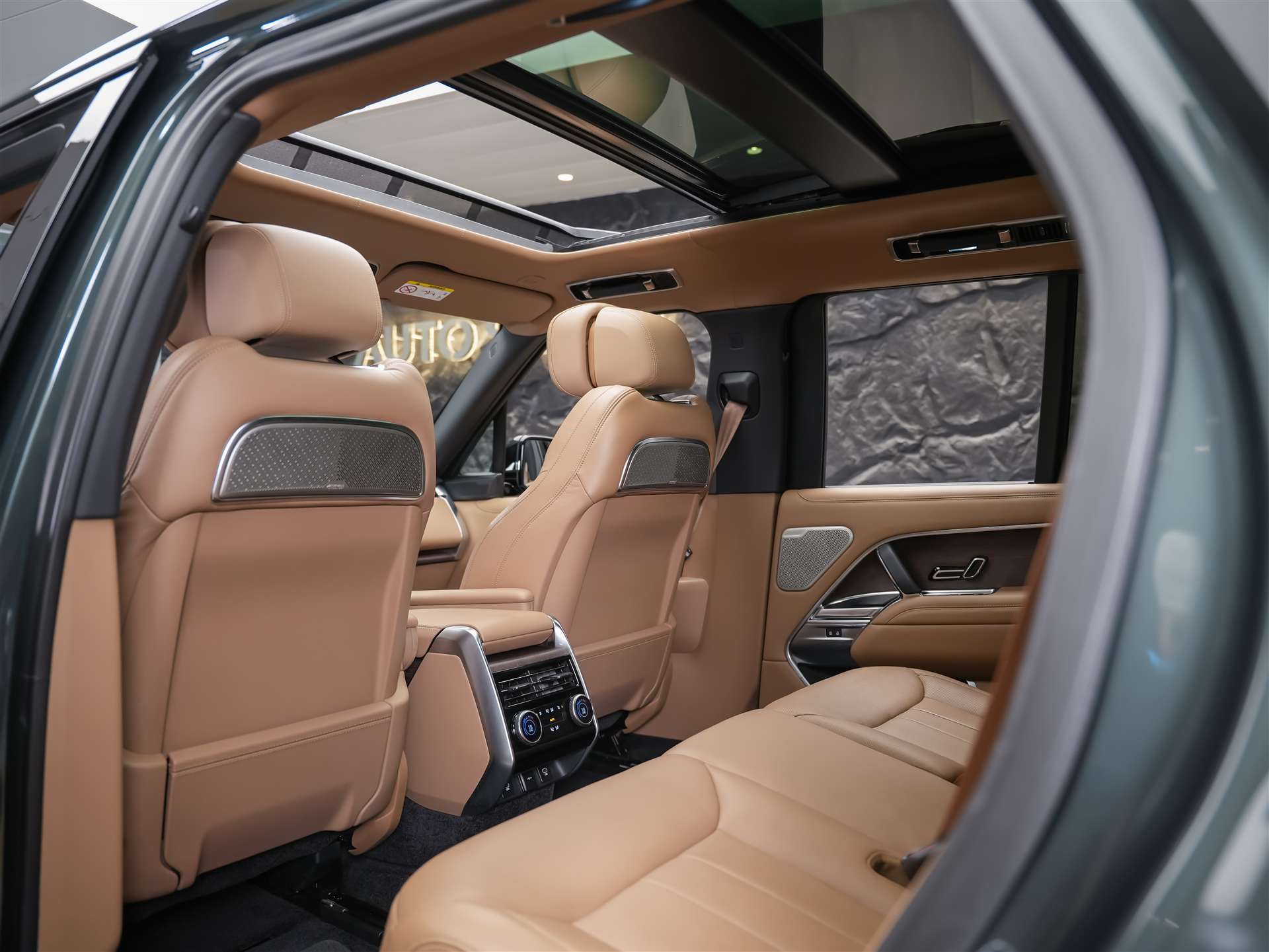 LAND ROVER Range Rover 4.4 V8 Autobiography *24" Felgen*Massage*Panorama*-image-11