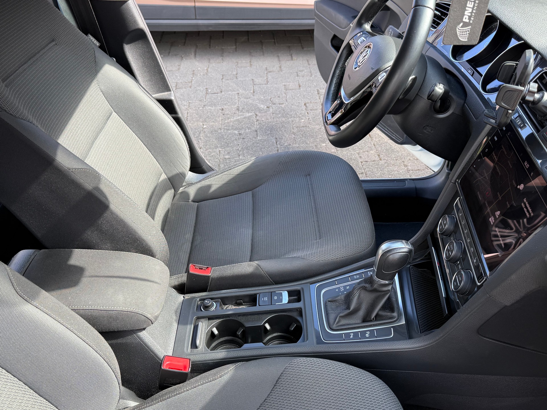 VW 2.0 TDI Comfortline DSG 4m-image-7