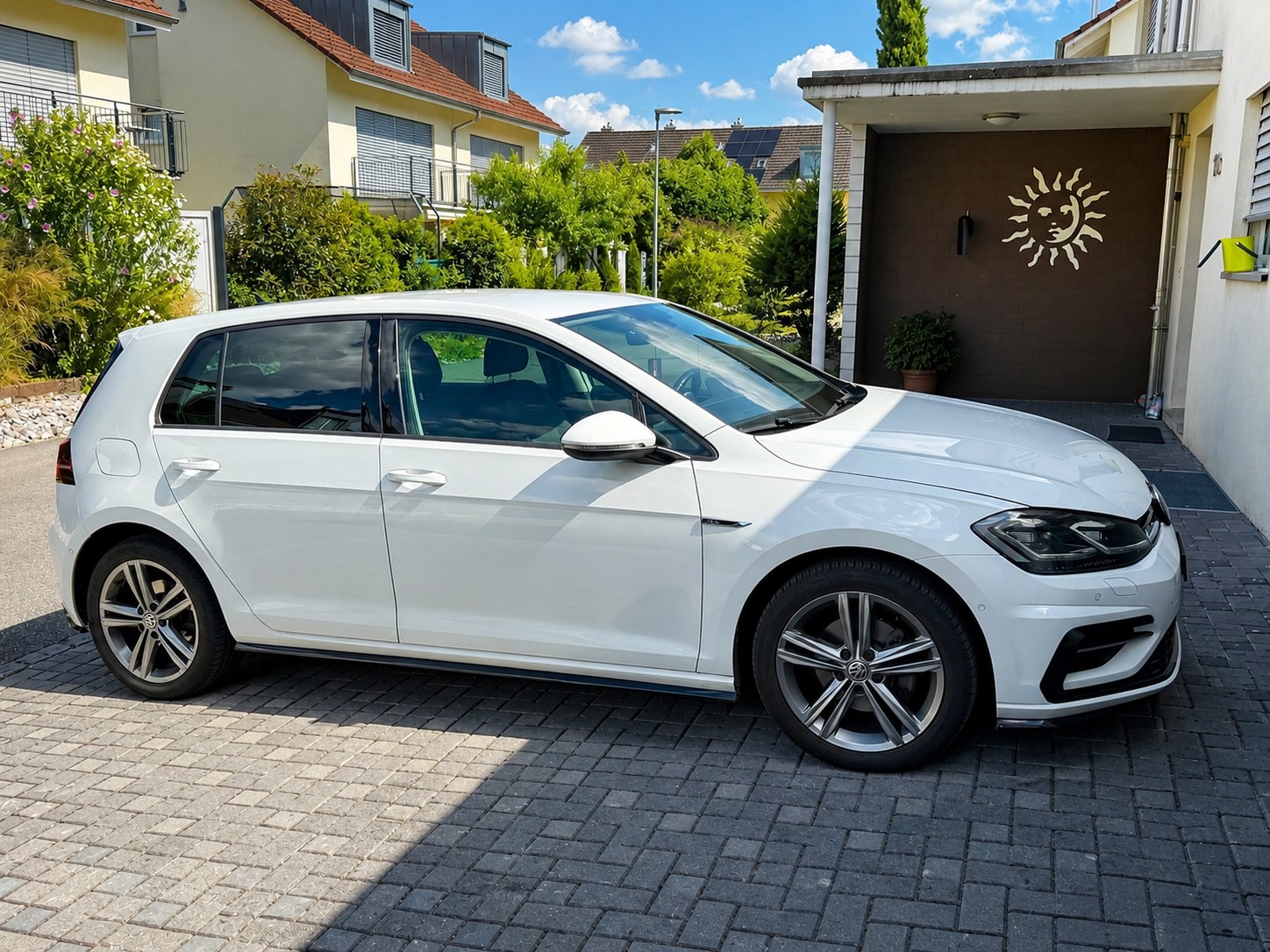 VW 2.0 TDI Comfortline DSG 4m-image-0