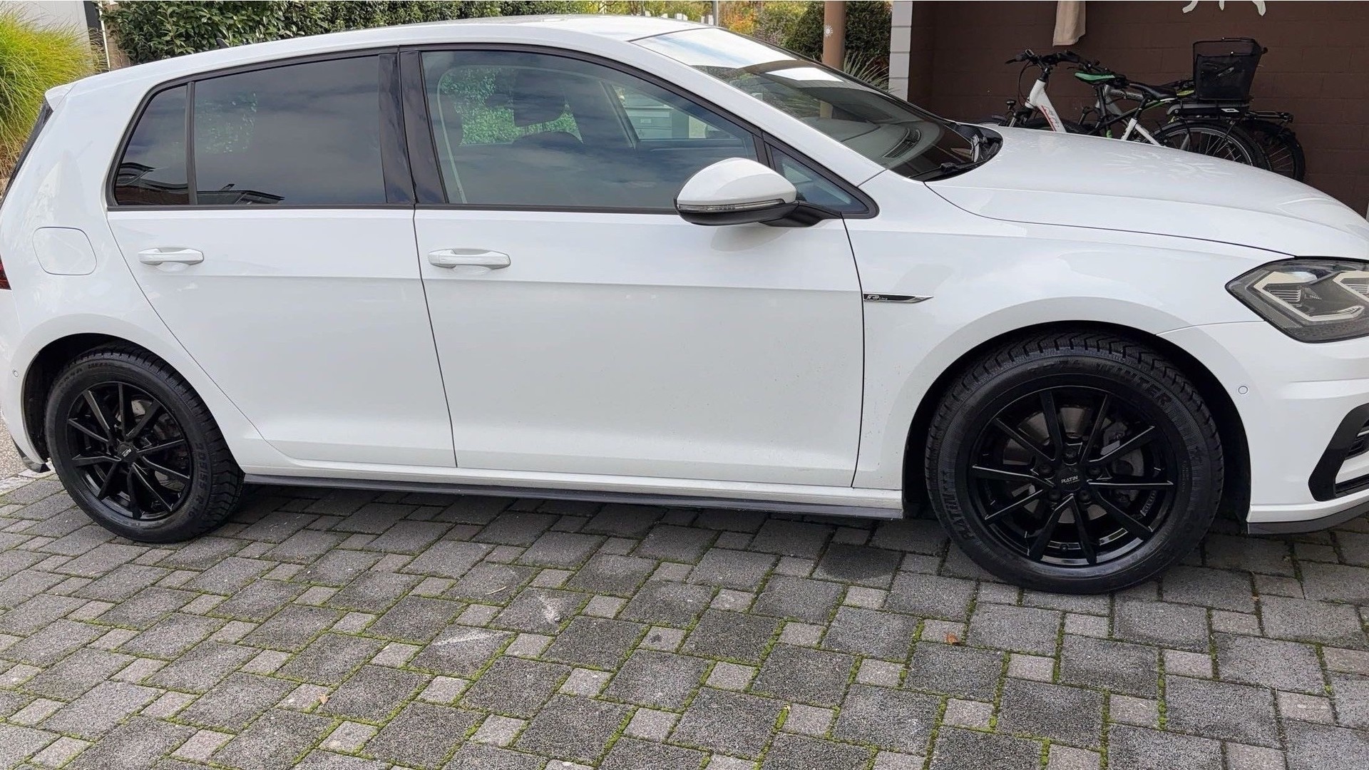 VW 2.0 TDI Comfortline DSG 4m-image-1
