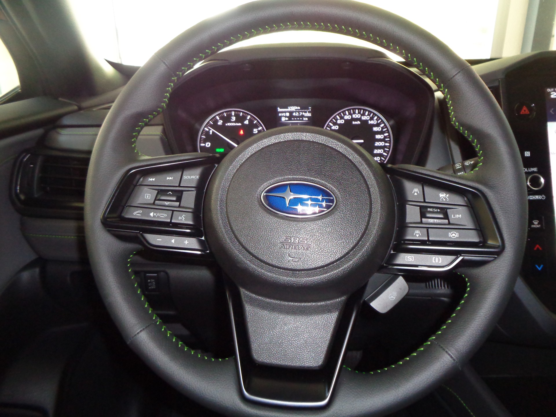 SUBARU Forester 2.0i e-Boxer Sport Lineartronic-image-11