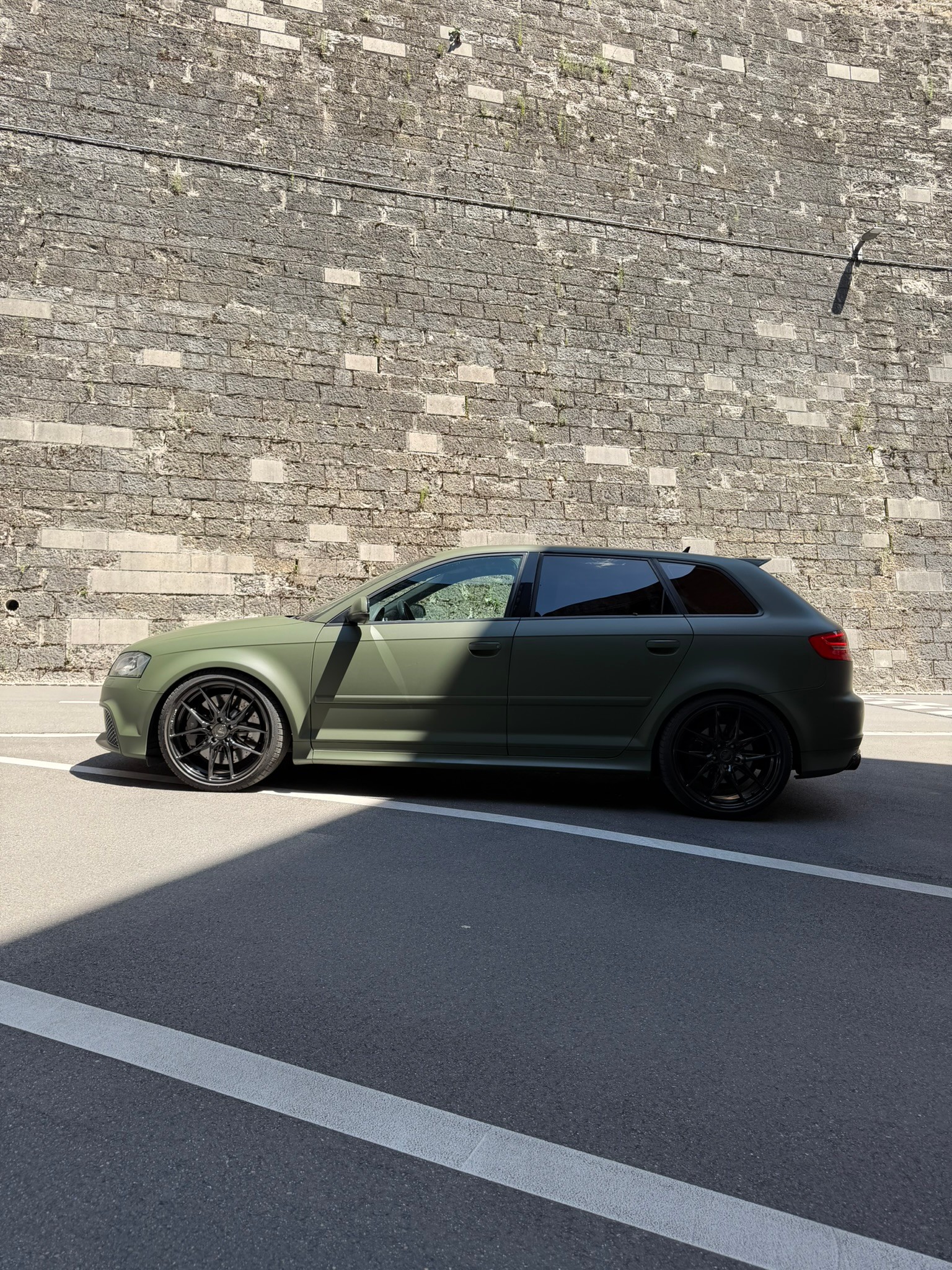 AUDI 2.5 T FSI quattro S-Tronic-image-2