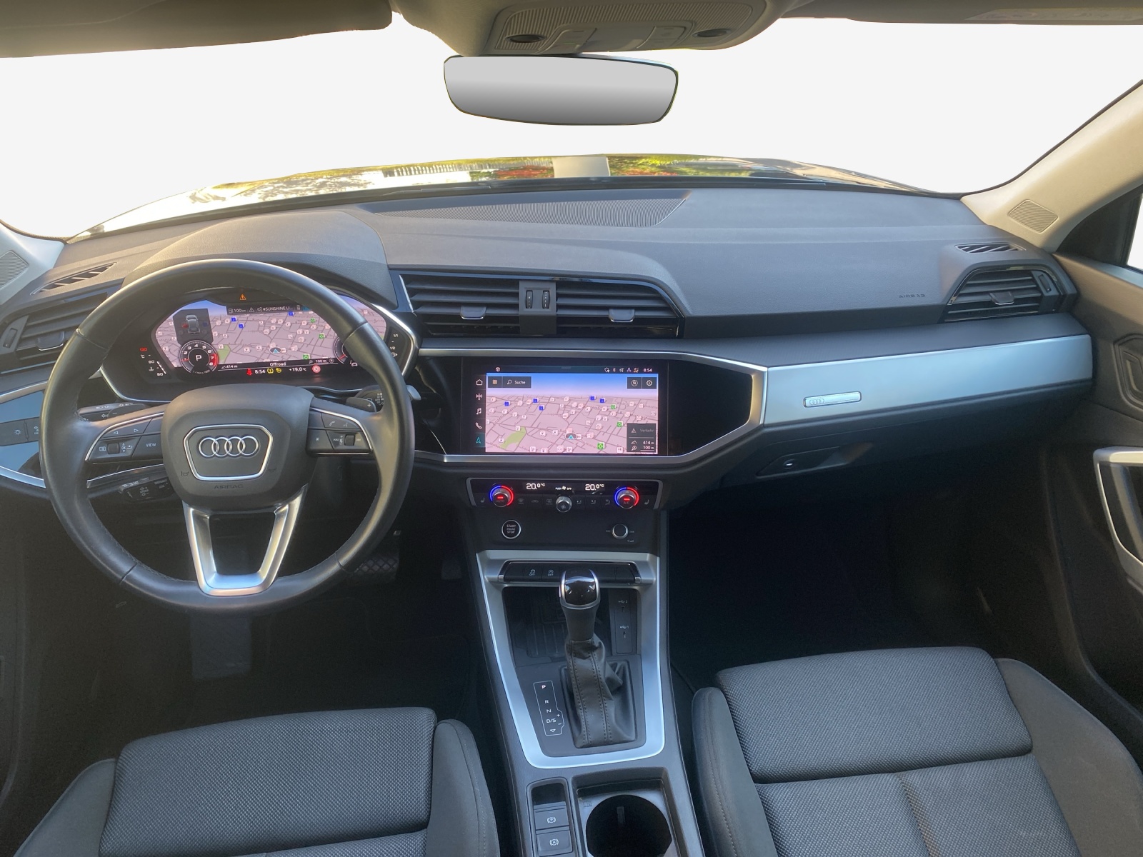 AUDI Q3 35 TFSI Attraction S-tronic-image-8