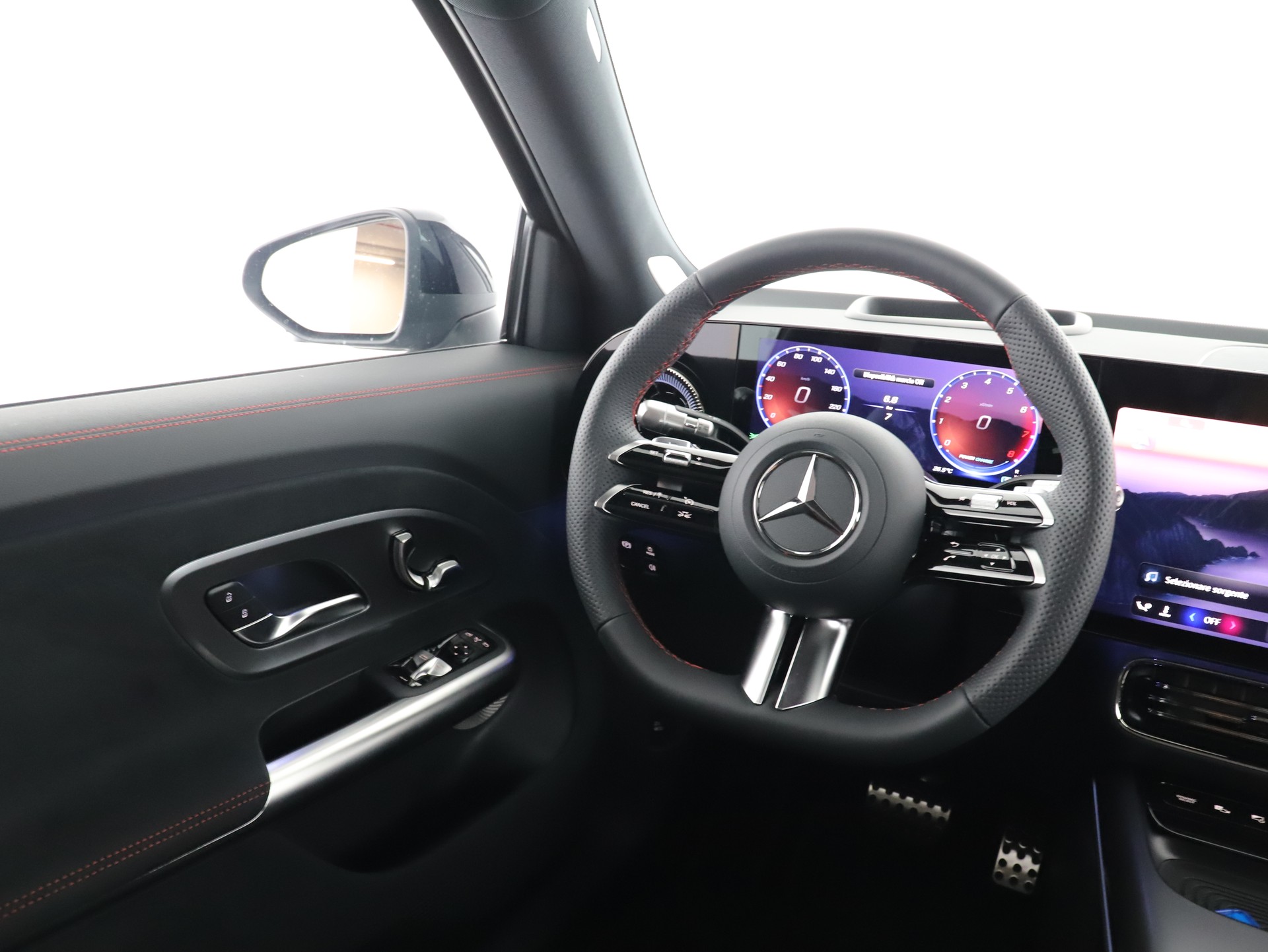 MERCEDES-BENZ GLB 220 4Matic 8G-Tronic-image-14