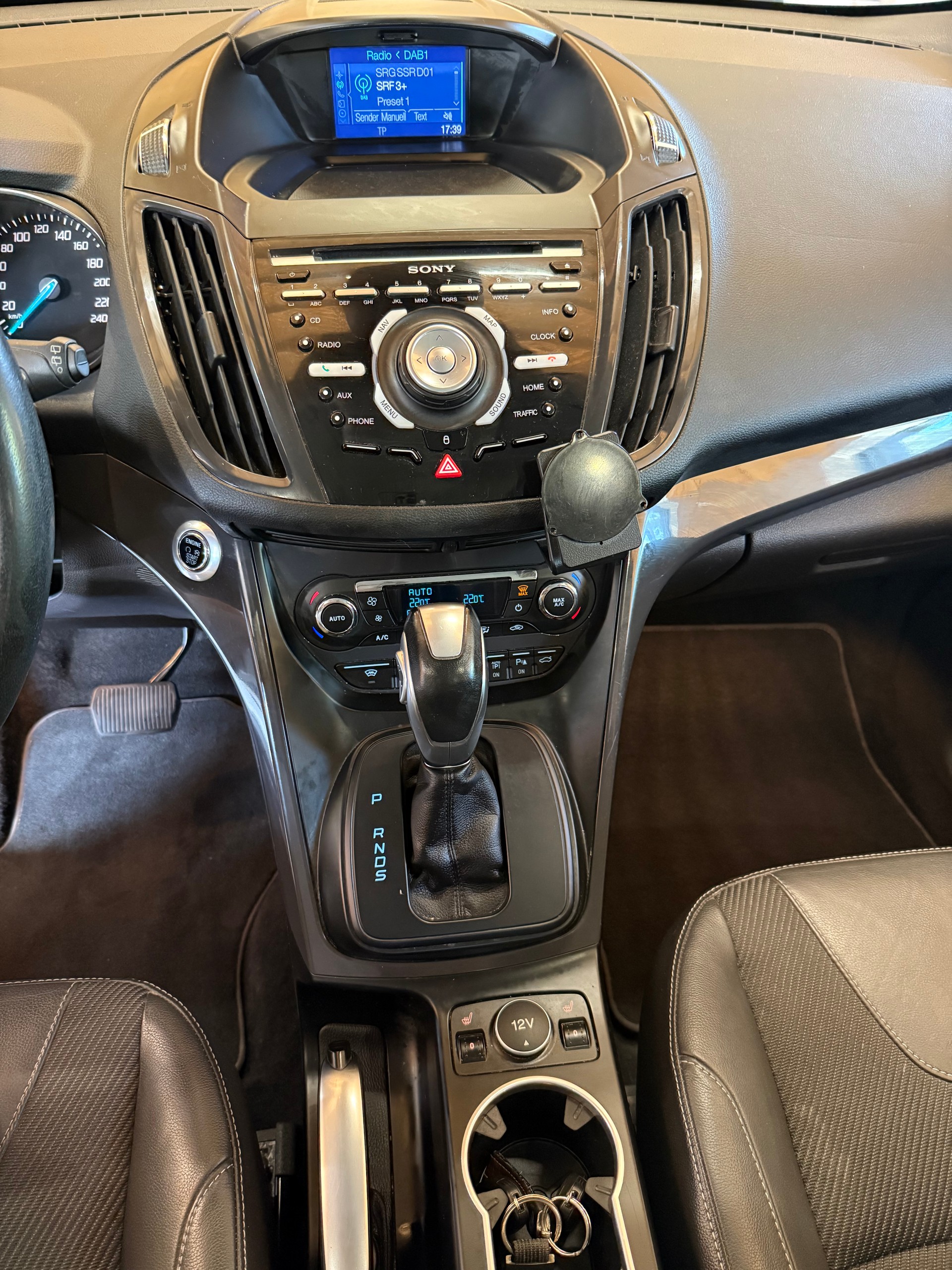 FORD Kuga 2.0 TDCi Titanium S 4WD PowerShift-image-11