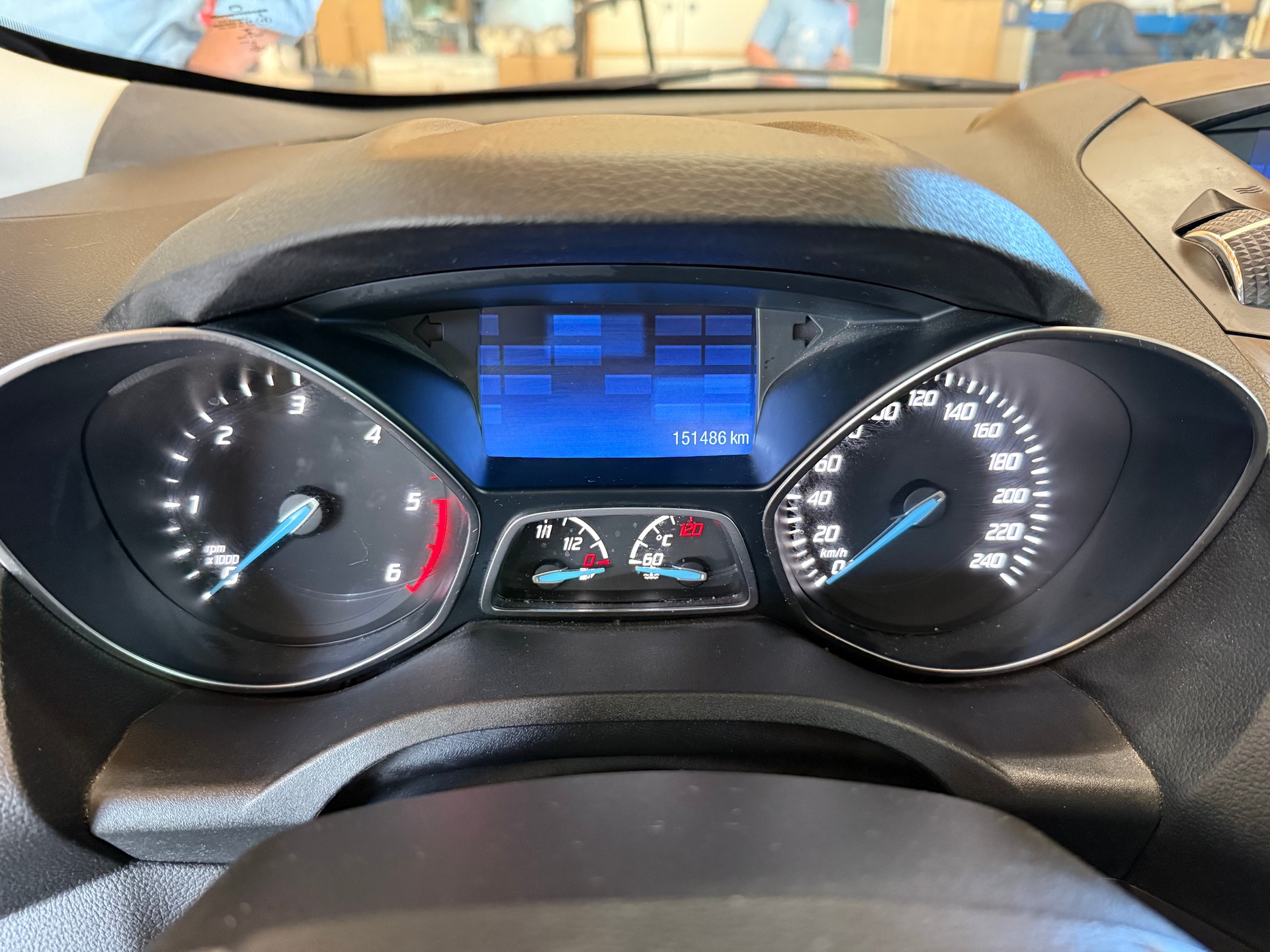 FORD Kuga 2.0 TDCi Titanium S 4WD PowerShift-image-10