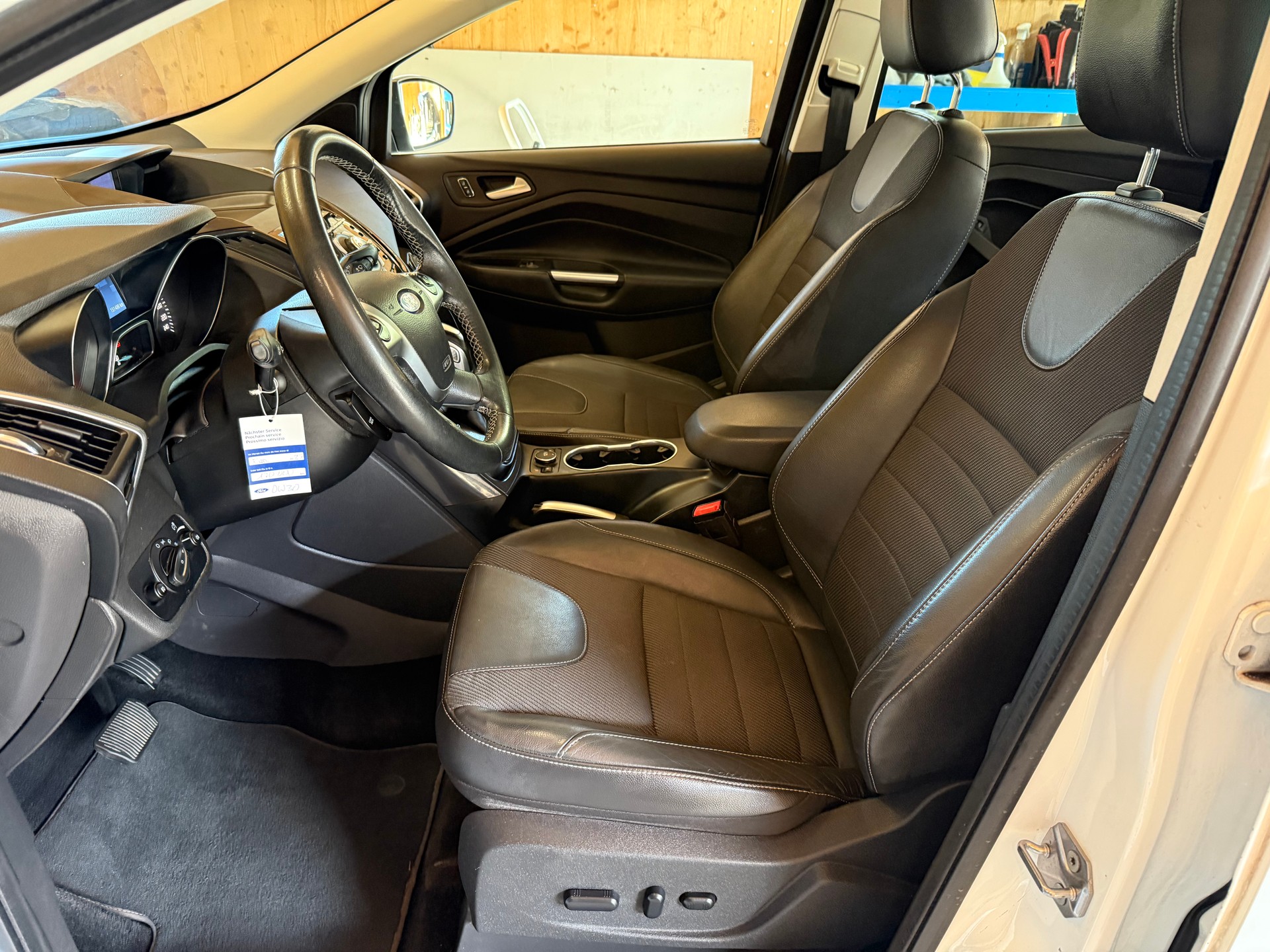 FORD Kuga 2.0 TDCi Titanium S 4WD PowerShift-image-6