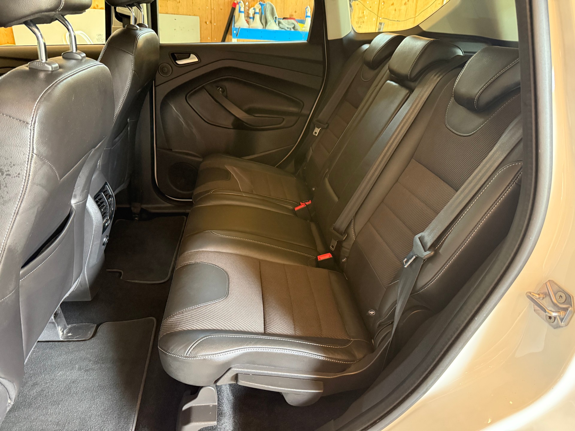 FORD Kuga 2.0 TDCi Titanium S 4WD PowerShift-image-7