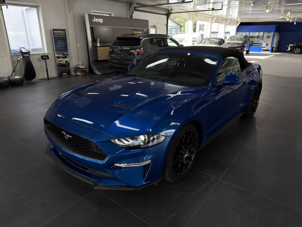 FORD Mustang Convertible 2.3 EcoBoost-image-10