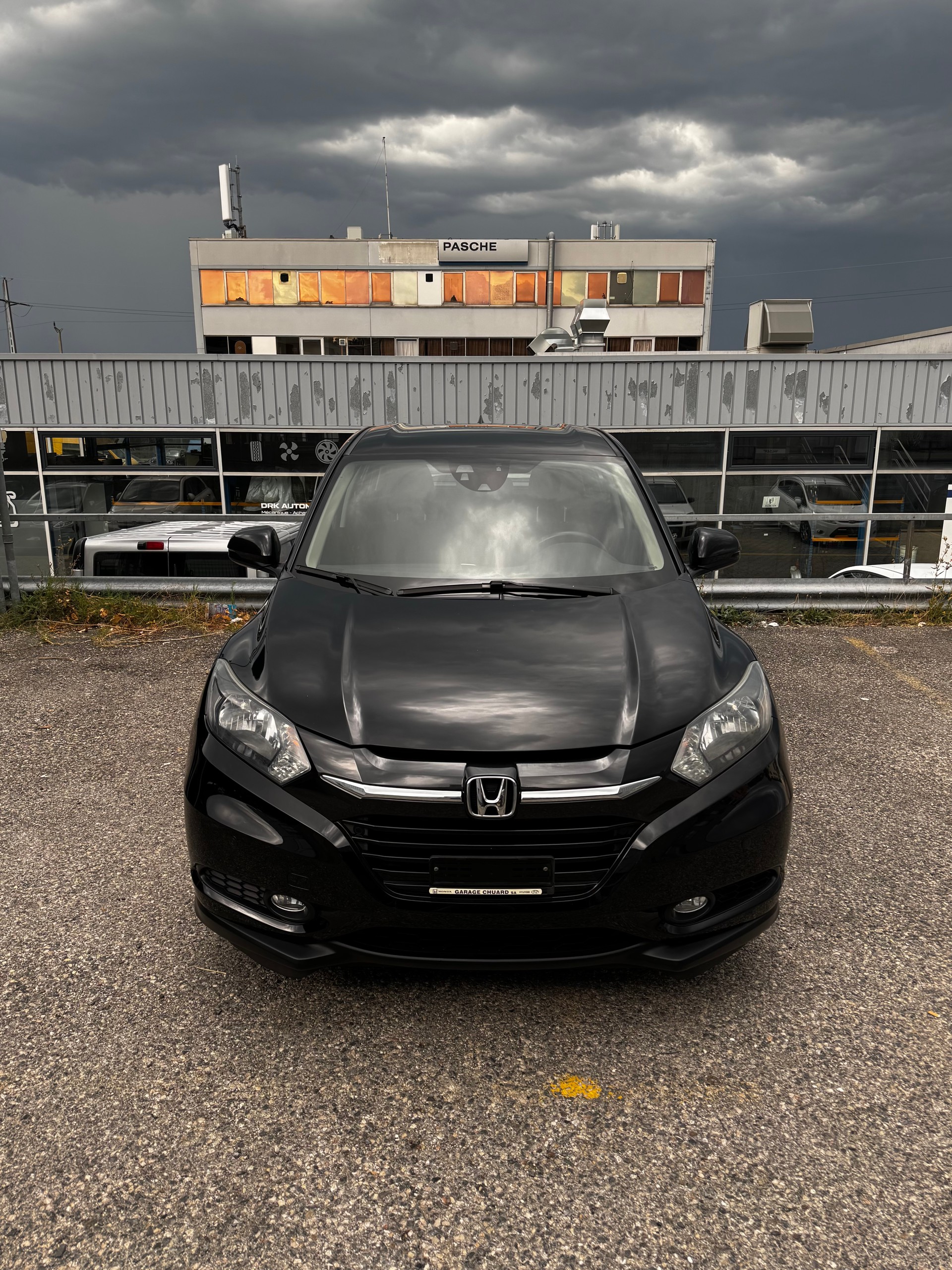 HONDA HR-V 1.6i-DTEC Elegance-image-4