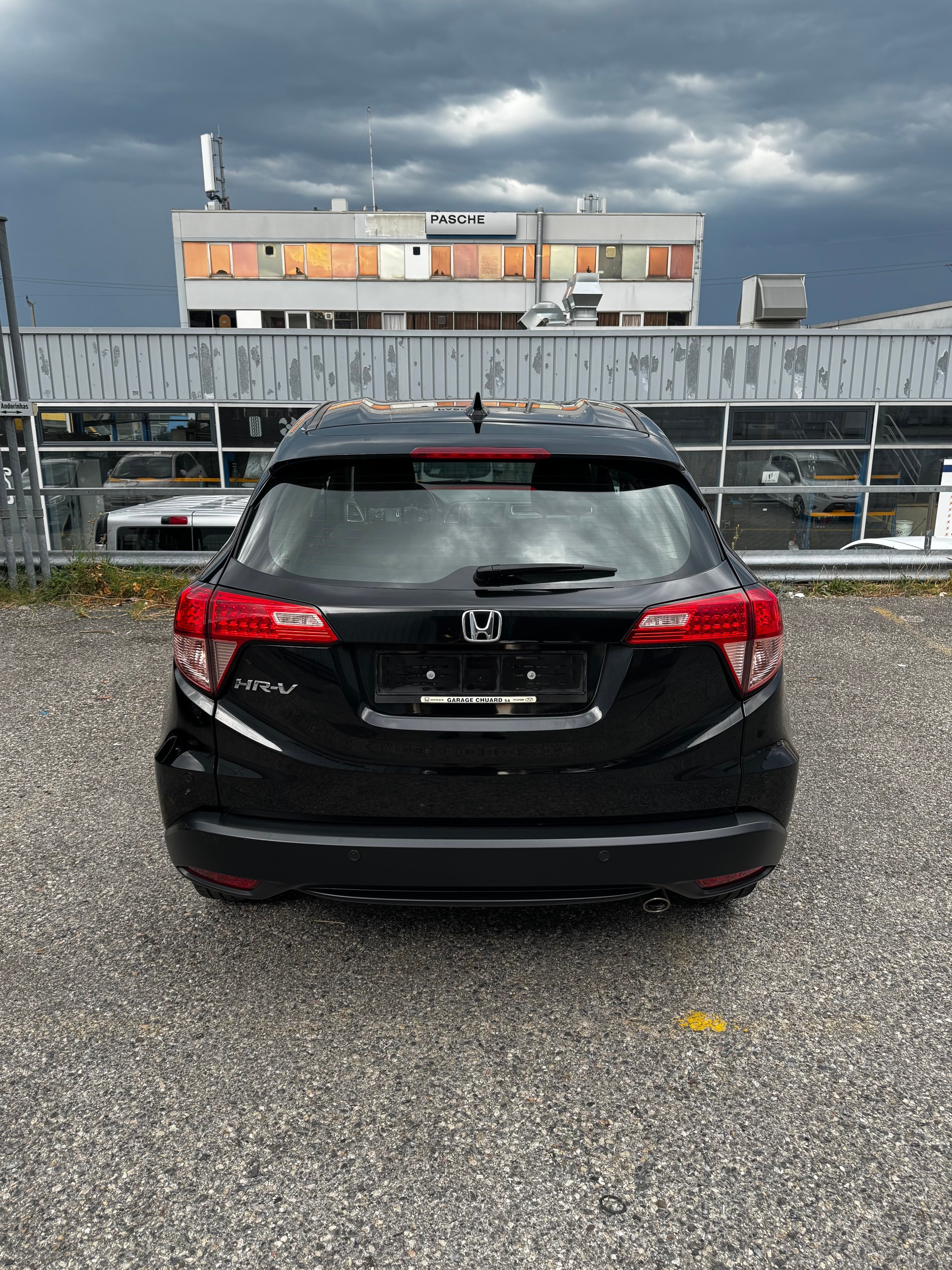 HONDA HR-V 1.6i-DTEC Elegance-image-5