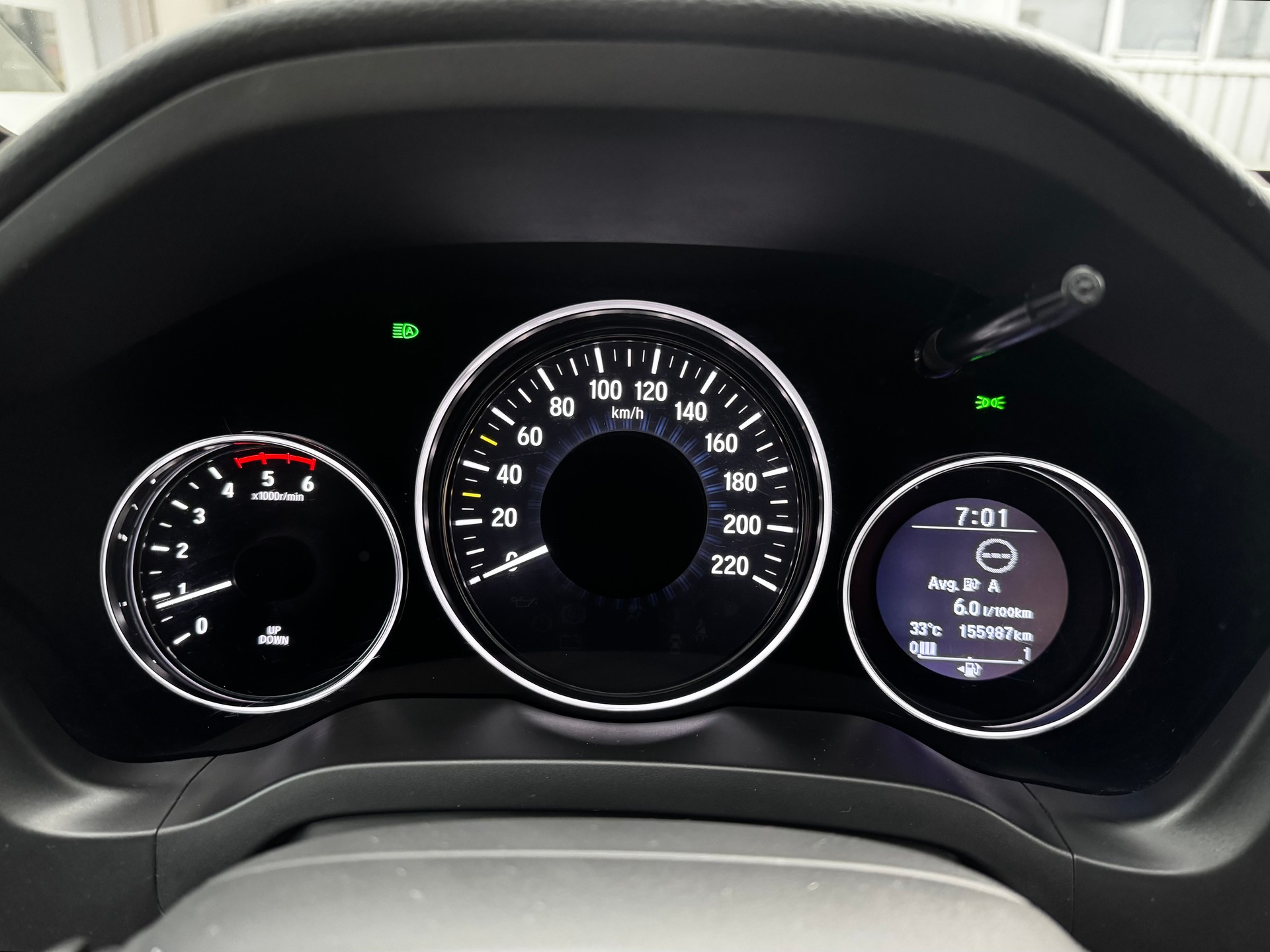 HONDA HR-V 1.6i-DTEC Elegance-image-12