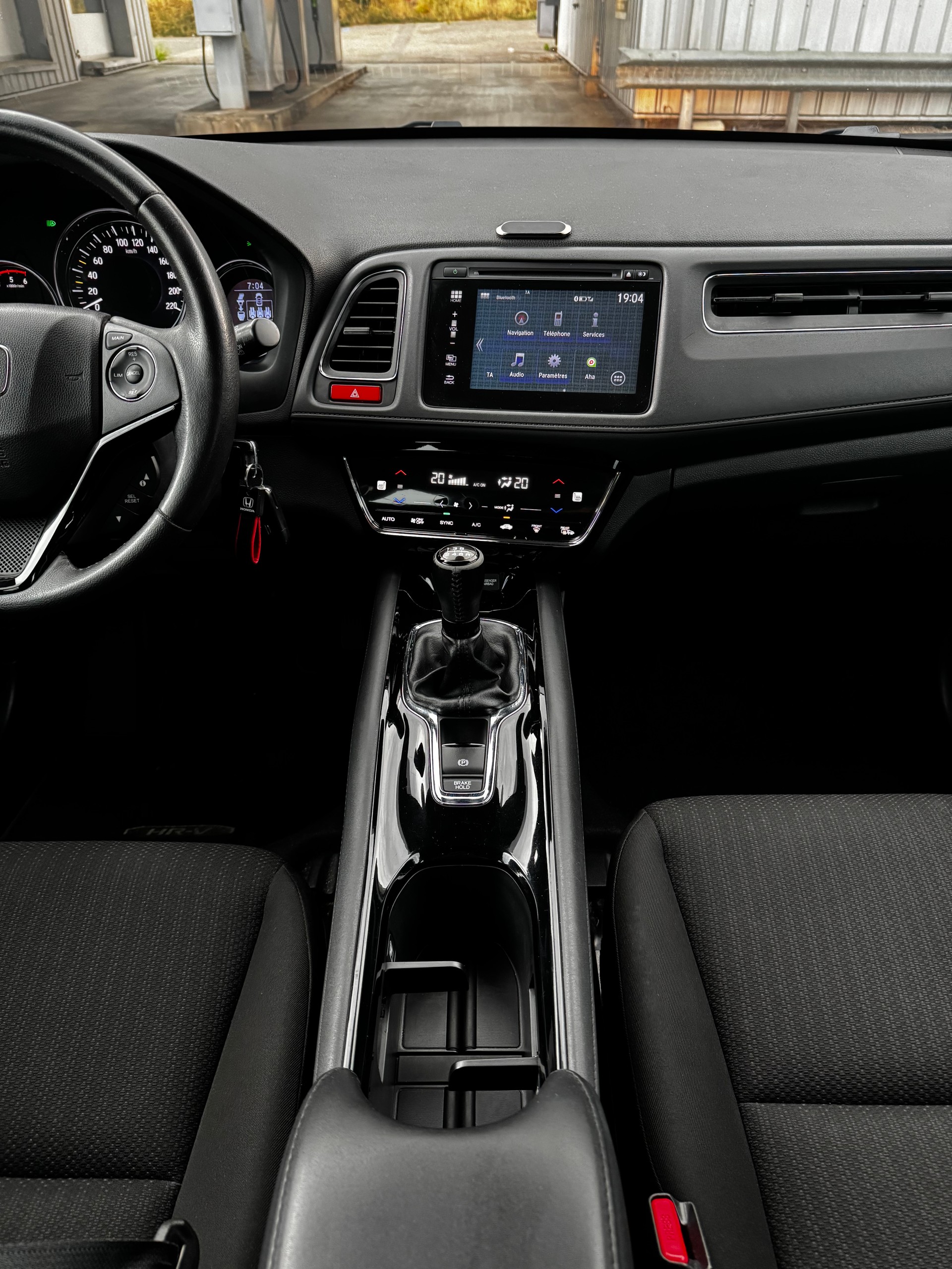 HONDA HR-V 1.6i-DTEC Elegance-image-13