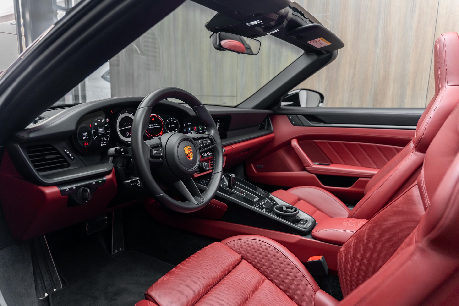 PORSCHE 911 Targa 4 GTS PDK-image-3