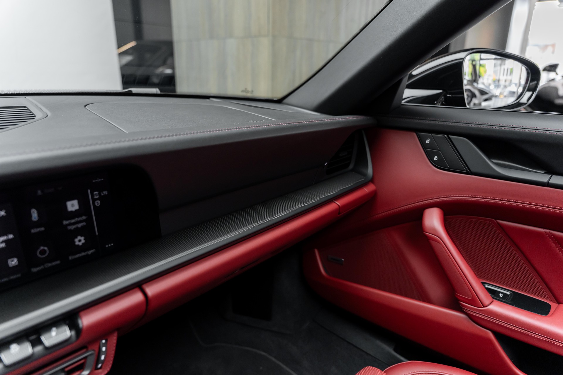 PORSCHE 911 Targa 4 GTS PDK-image-17