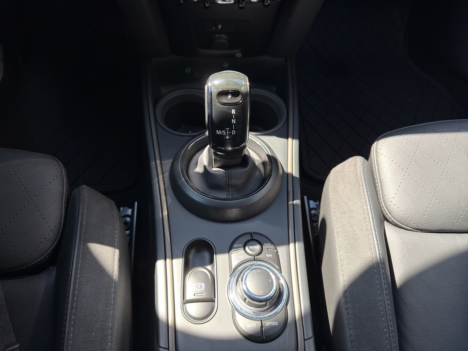 MINI Countryman Cooper S ALL4 Steptronic-image-13