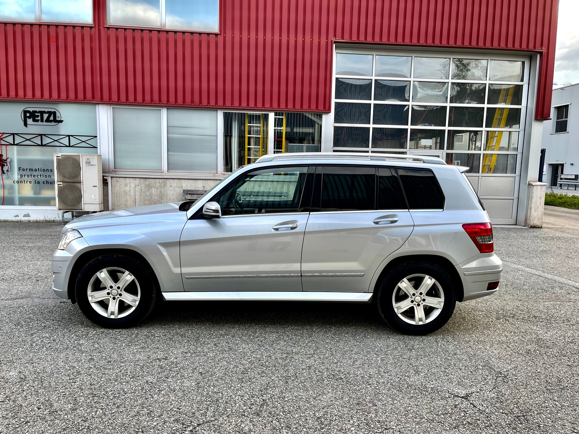 MERCEDES-BENZ GLK 350 CDI (320 CDI) 4Matic 7G-Tronic-image-2