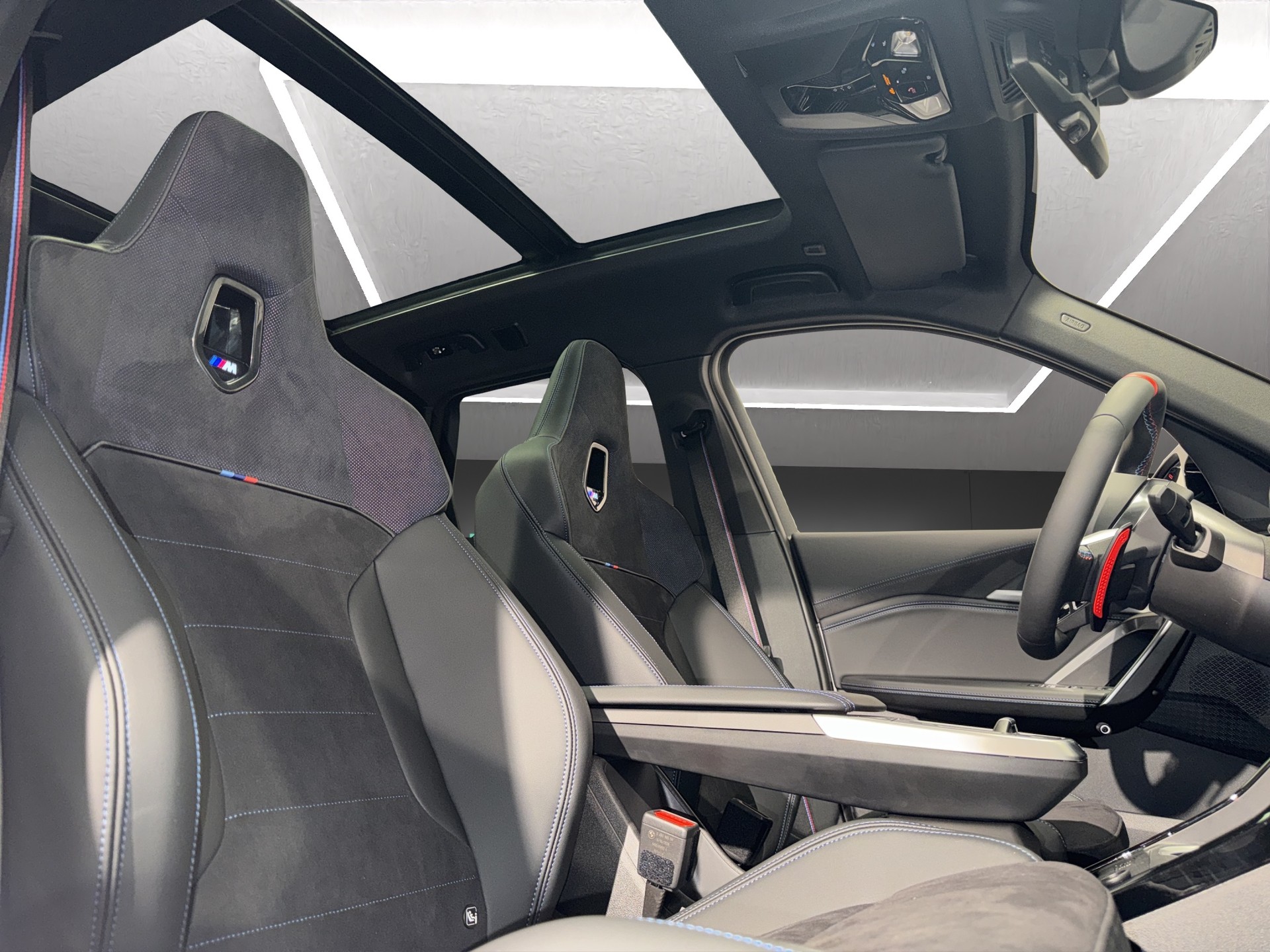 BMW X1 M35i-image-14