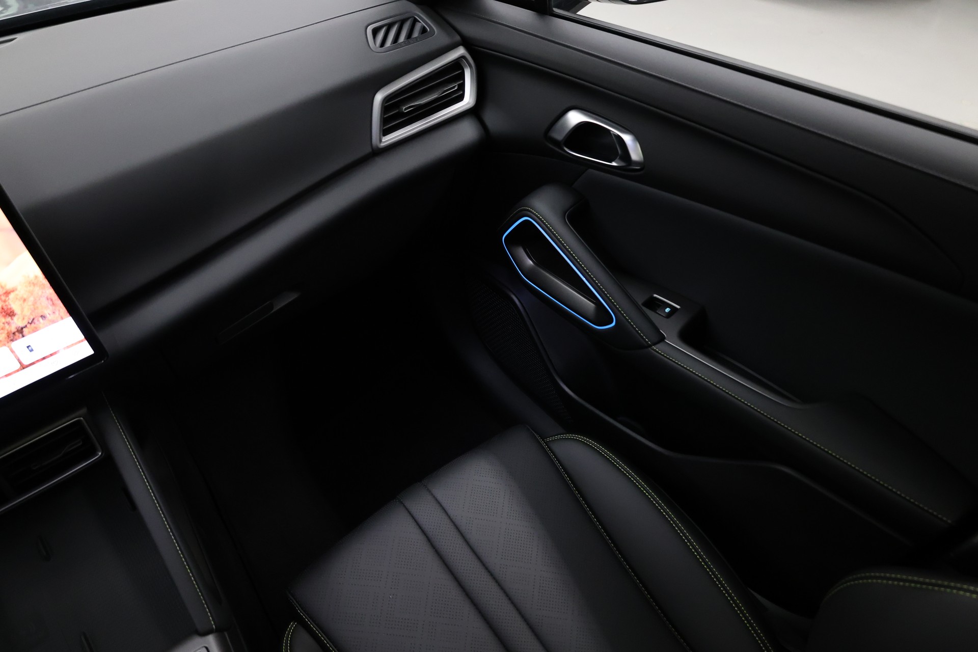 BYD Atto 2 Boost DM-i PHEV-image-20
