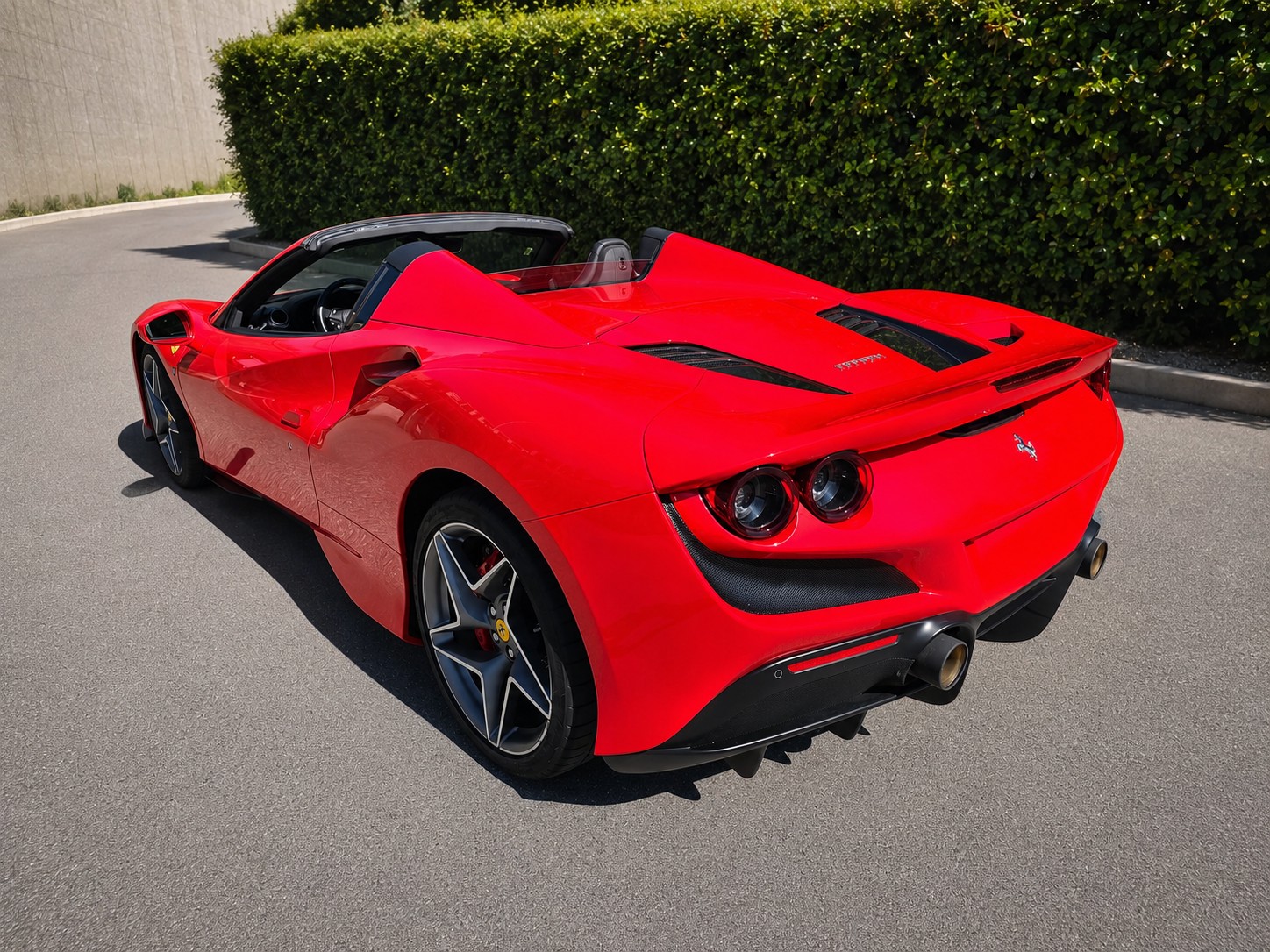 FERRARI F8 Spyder - aus 1. Hand-image-3